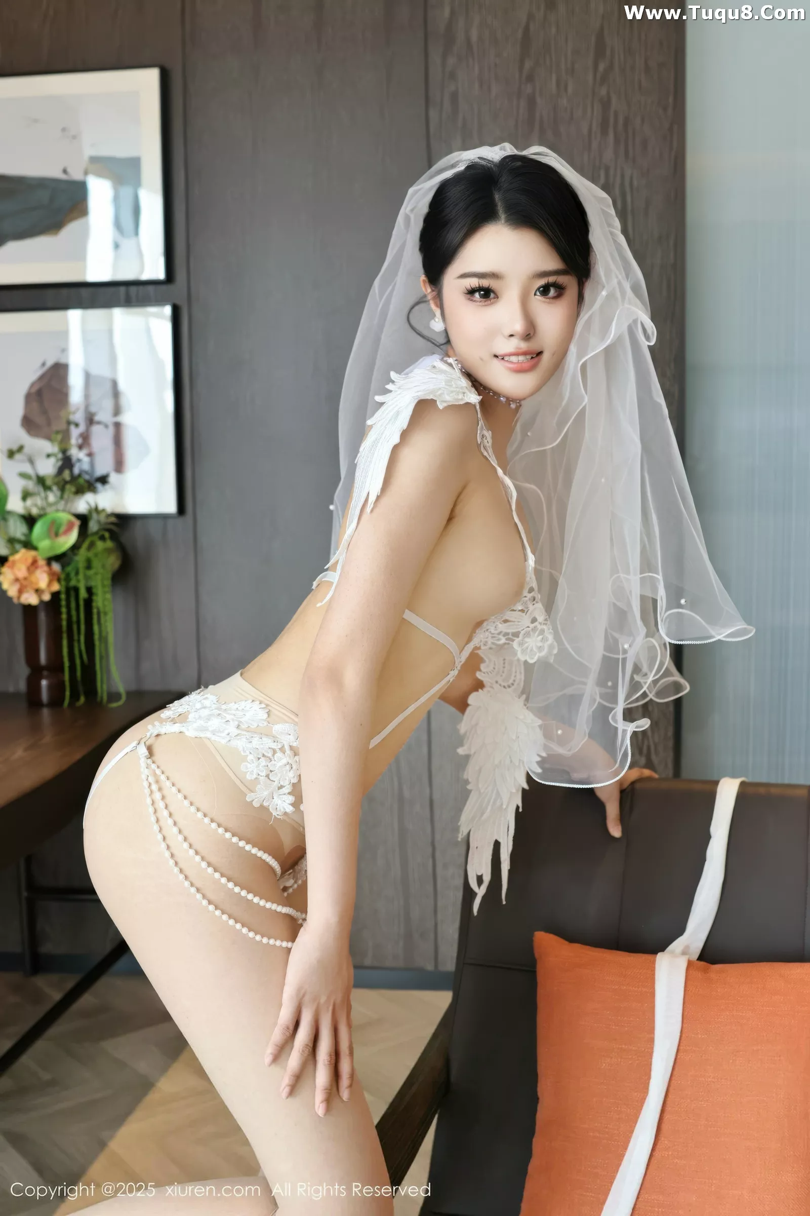 秀人集.com_[XiuRen秀人网]No.10559_新人模特糯梨子性感白色情趣婚纱配白色丝袜秀曼妙身姿诱惑写真70P