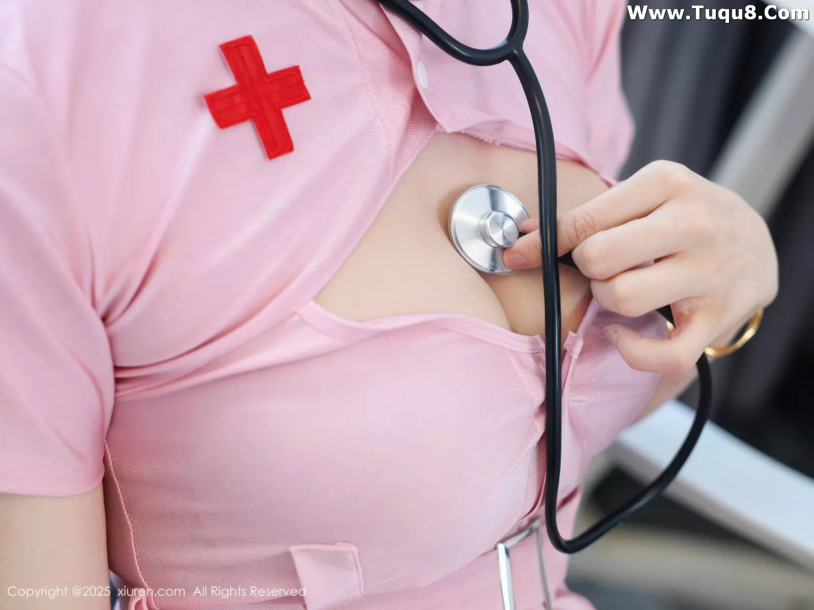 秀人集.com_[XiuRen秀人网]No.10563_模特梨霜儿性感粉色护士制服配白丝吊袜秀凹凸身材撩人诱惑写真79P