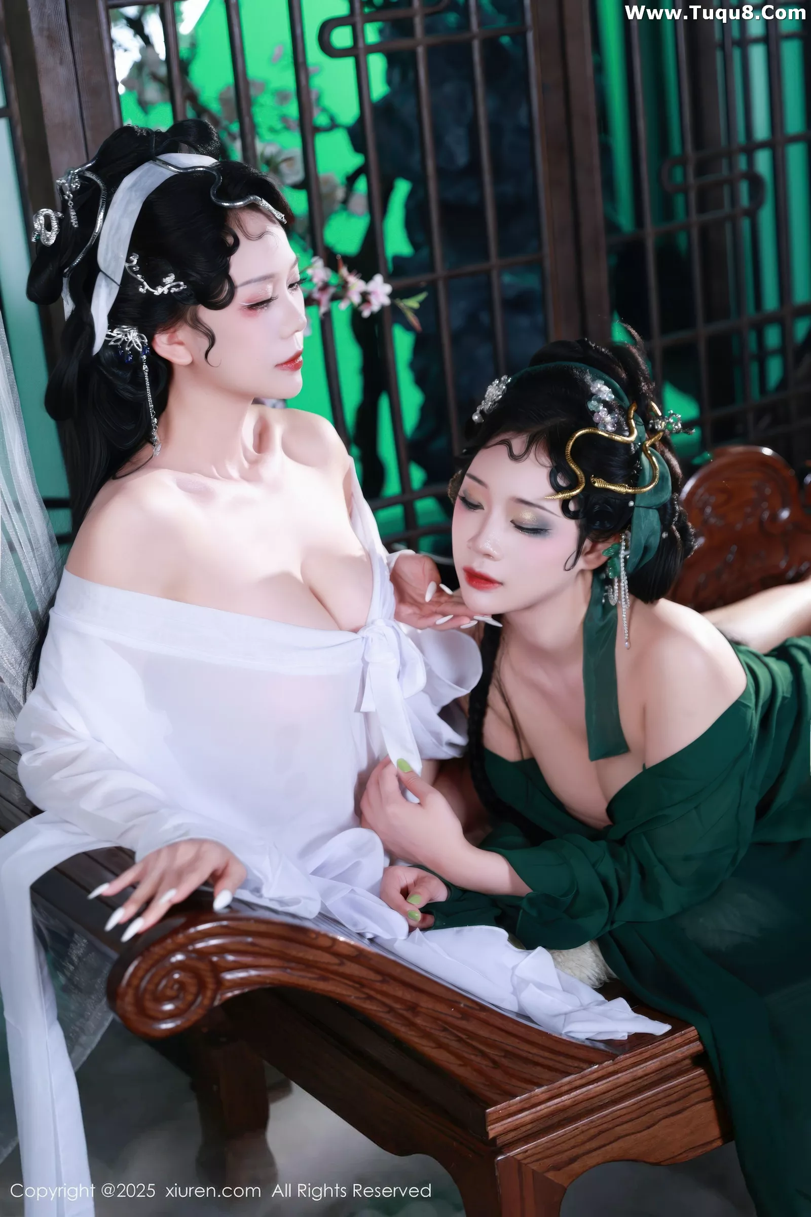 秀人集.com_[XiuRen秀人网]No.10561_模特南乔古风场景青蛇装扮性感低胸服饰秀完美身材诱惑写真88P