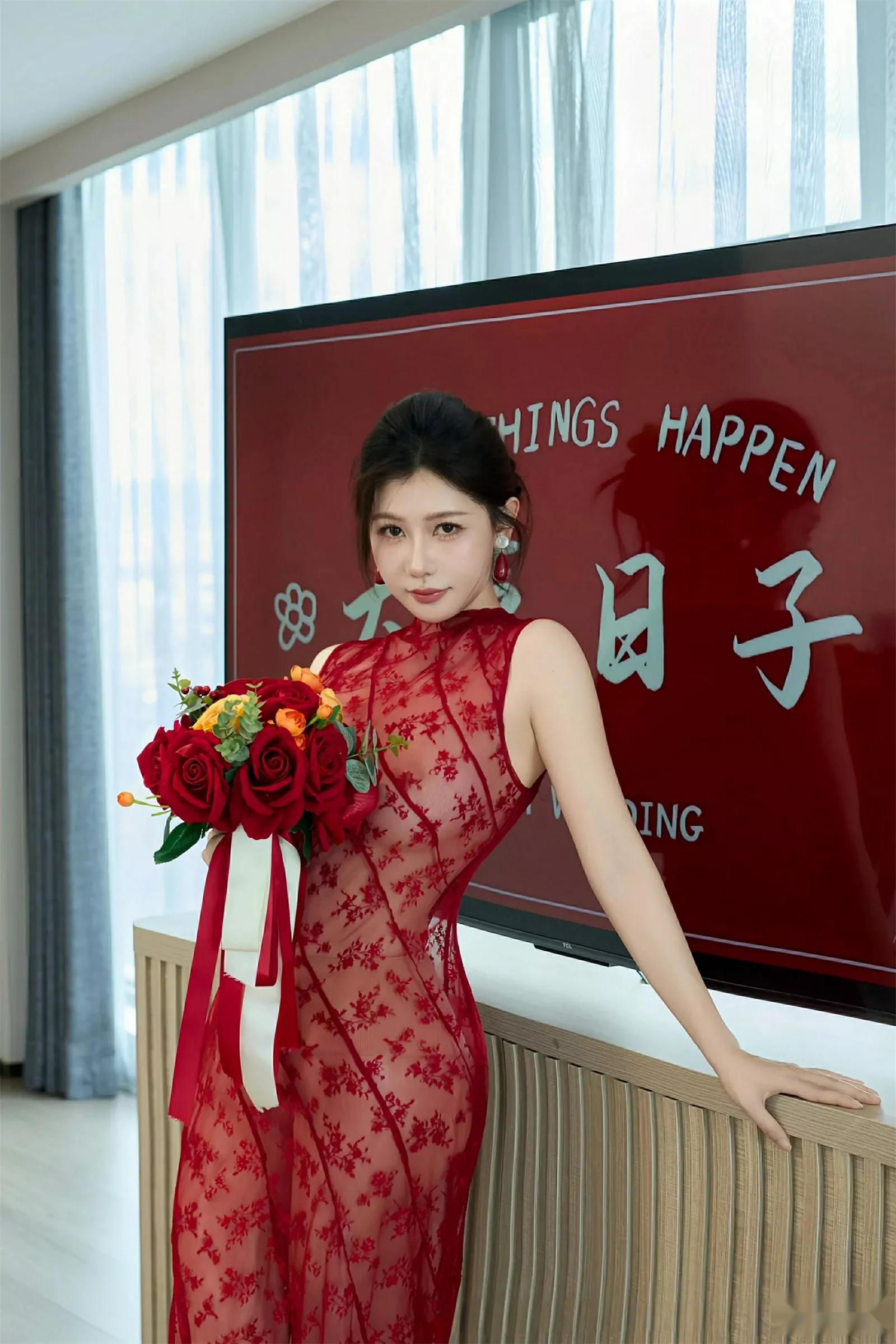 秀人集.com_[XiuRen秀人网]No.10578_模特尹甜甜性感红色新娘晨袍配肉色丝袜秀完美身材迷人诱惑写真69P