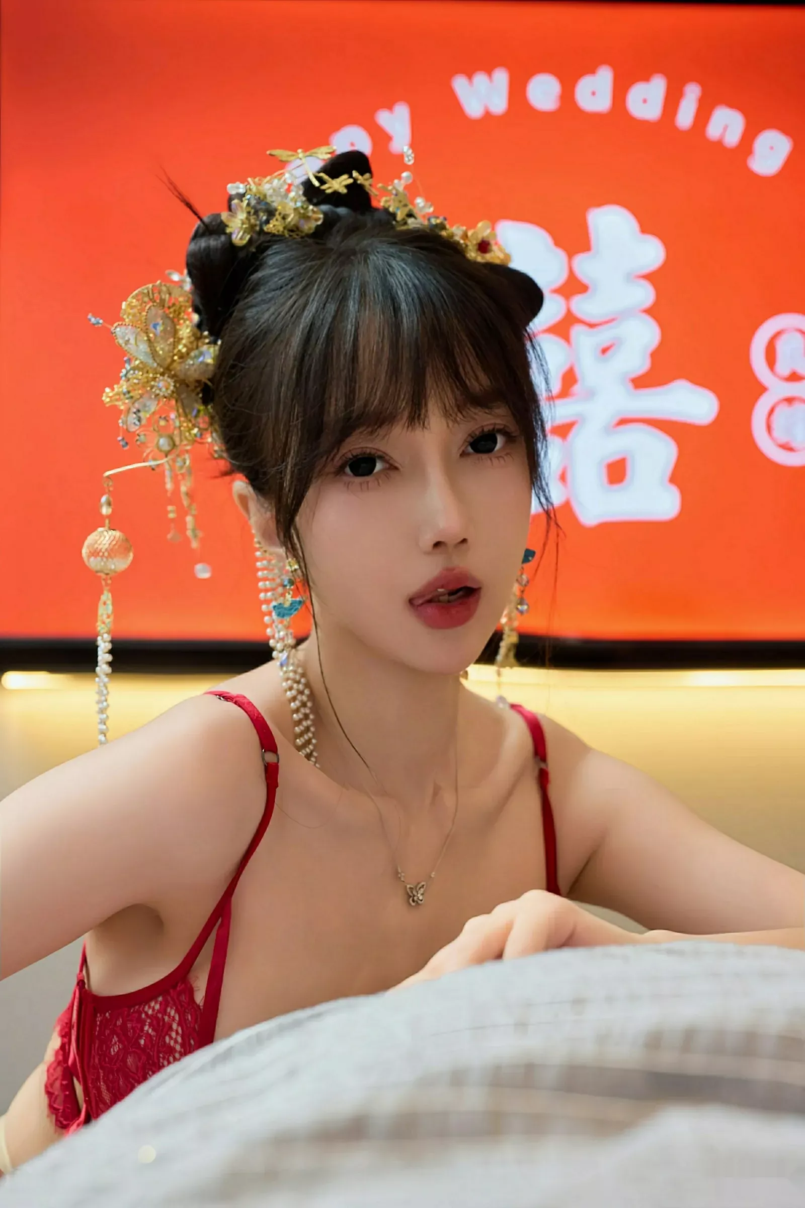 秀人集.com_[XiuRen秀人网]No.10567_模特玥儿玥er性感红色蕾丝内衣配超薄肉丝秀完美身材诱惑写真72P