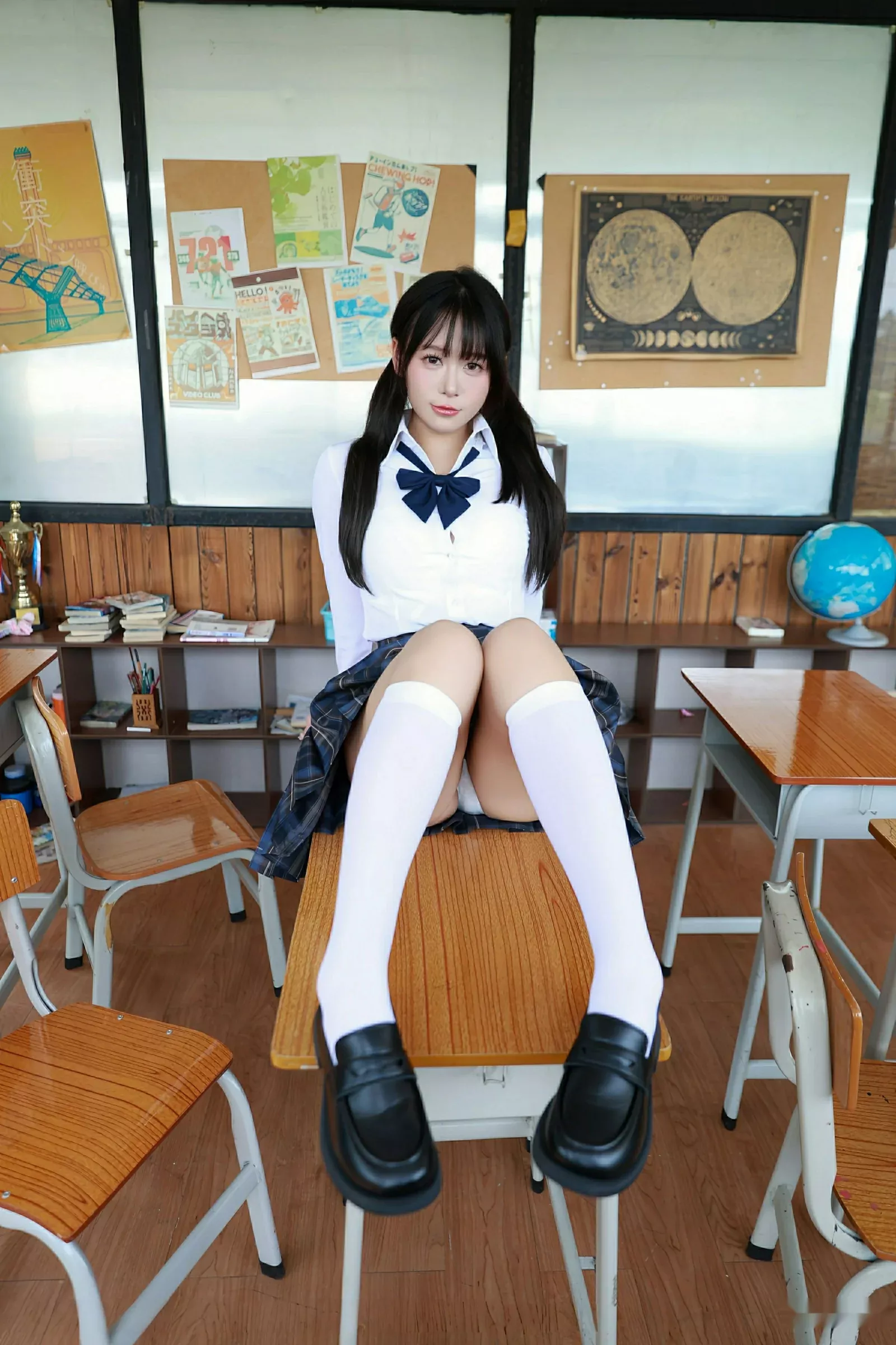 秀人集.com_[XiuRen秀人网]No.10602_新人模特水泽性感JK制服露肉色蕾丝内衣秀丰满身材迷人诱惑写真85P