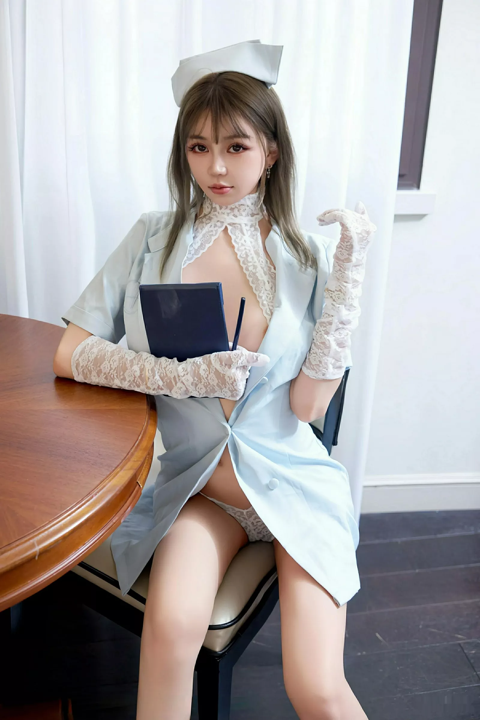 秀人集.com_[XiuRen秀人网]No.10570_模特Zoe柚柚性感蓝色护士服露白色情趣内衣秀凹凸身材诱惑写真73P