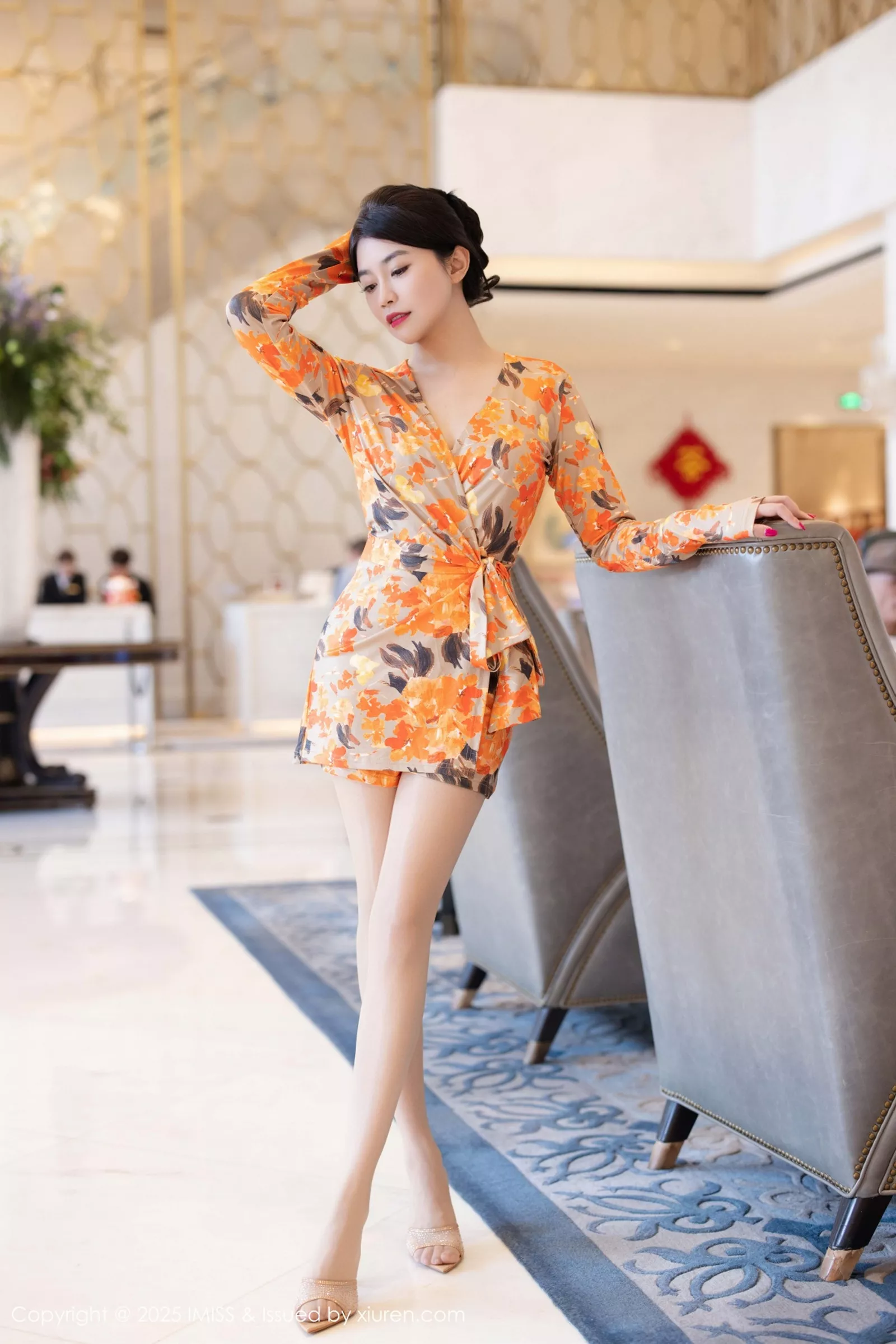 秀人集.com_[IMISS爱蜜社]Vol.796_女神许诺Sabrina连衣短裙露红色内衣配超薄肉丝秀美腿诱惑写真98P