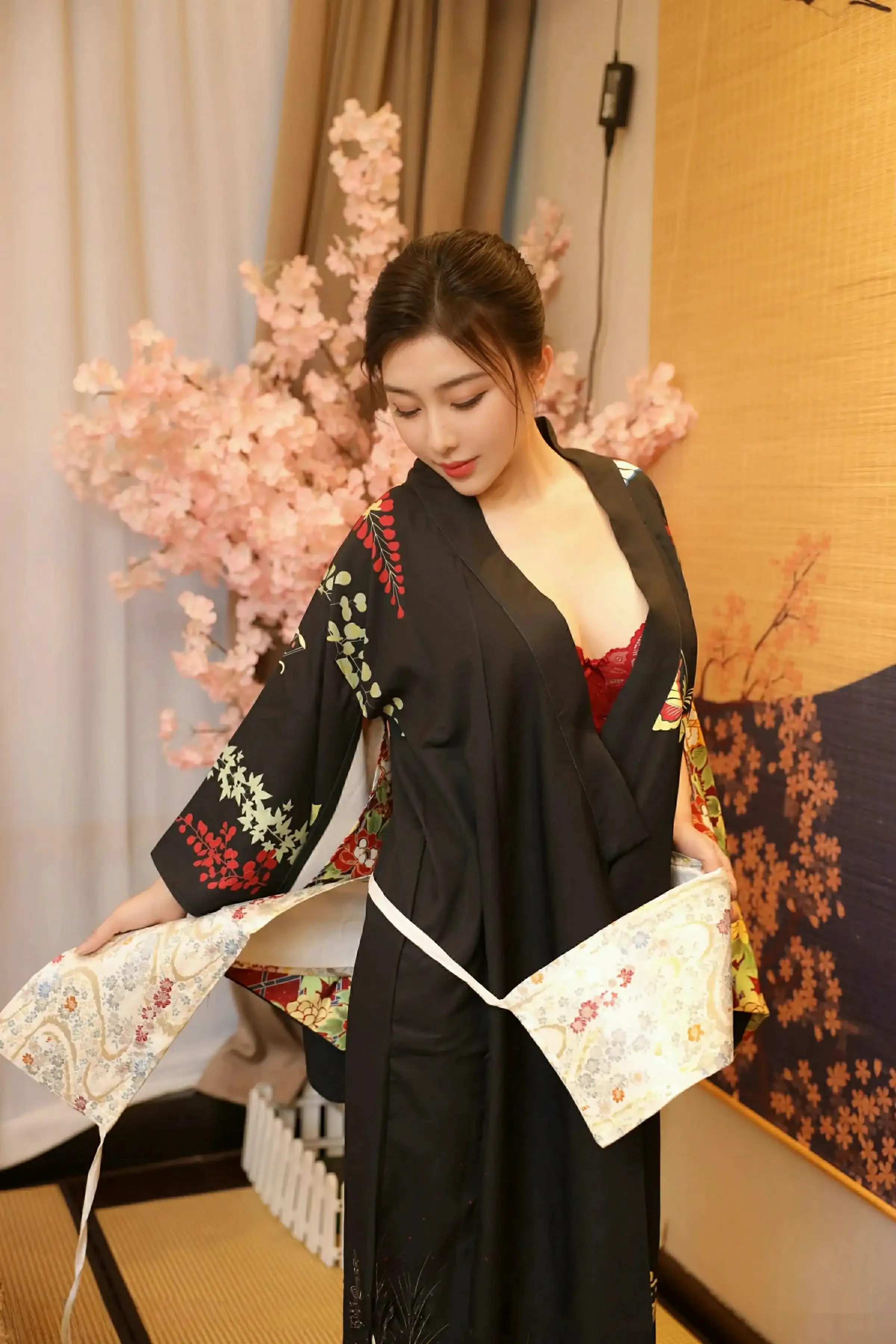 秀人集.com_[XiuRen秀人网]No.10627_模特苏一诺性感日系黑色服饰露红色内衣秀曼妙身材迷人诱惑写真80P