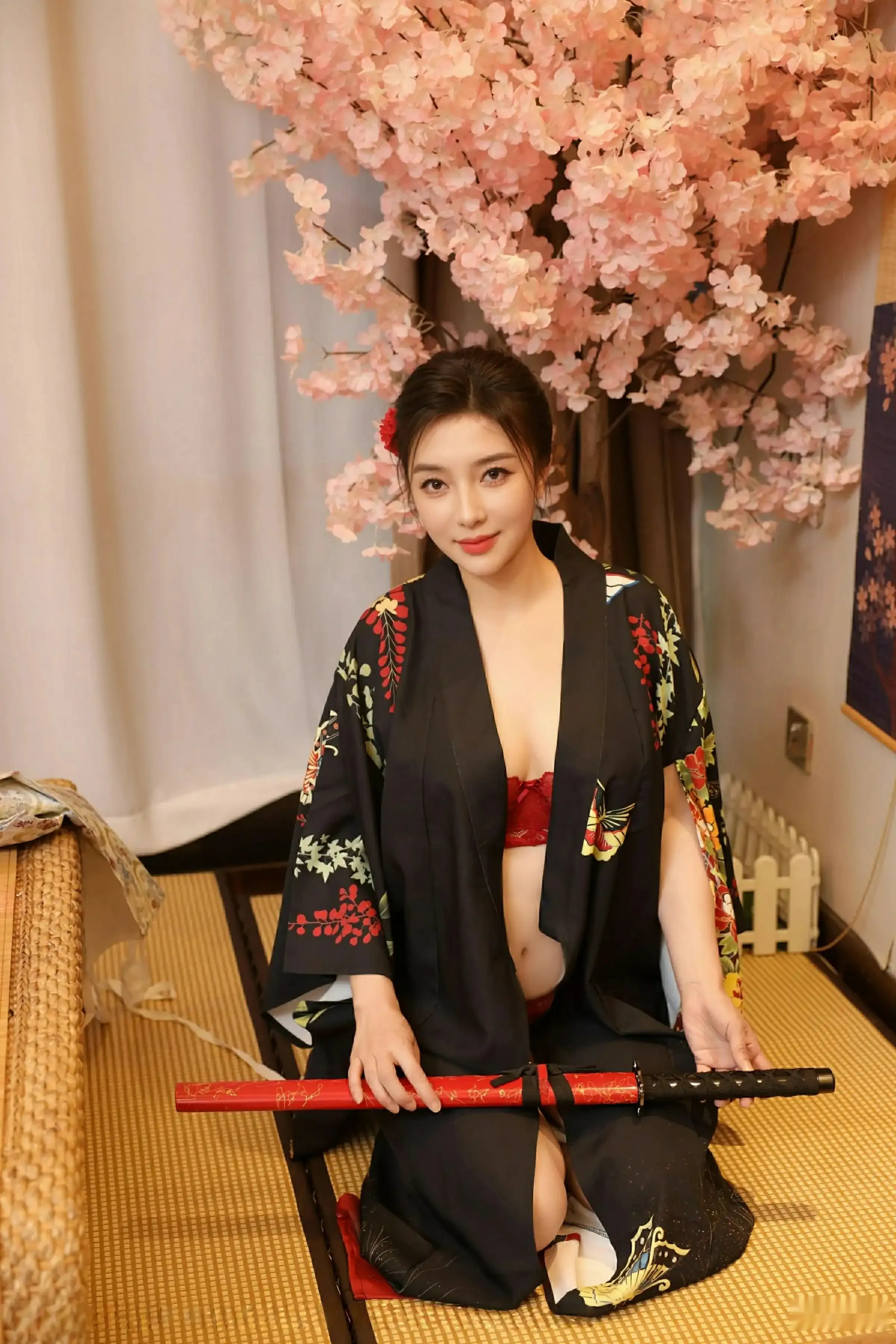 秀人集.com_[XiuRen秀人网]No.10627_模特苏一诺性感日系黑色服饰露红色内衣秀曼妙身材迷人诱惑写真80P