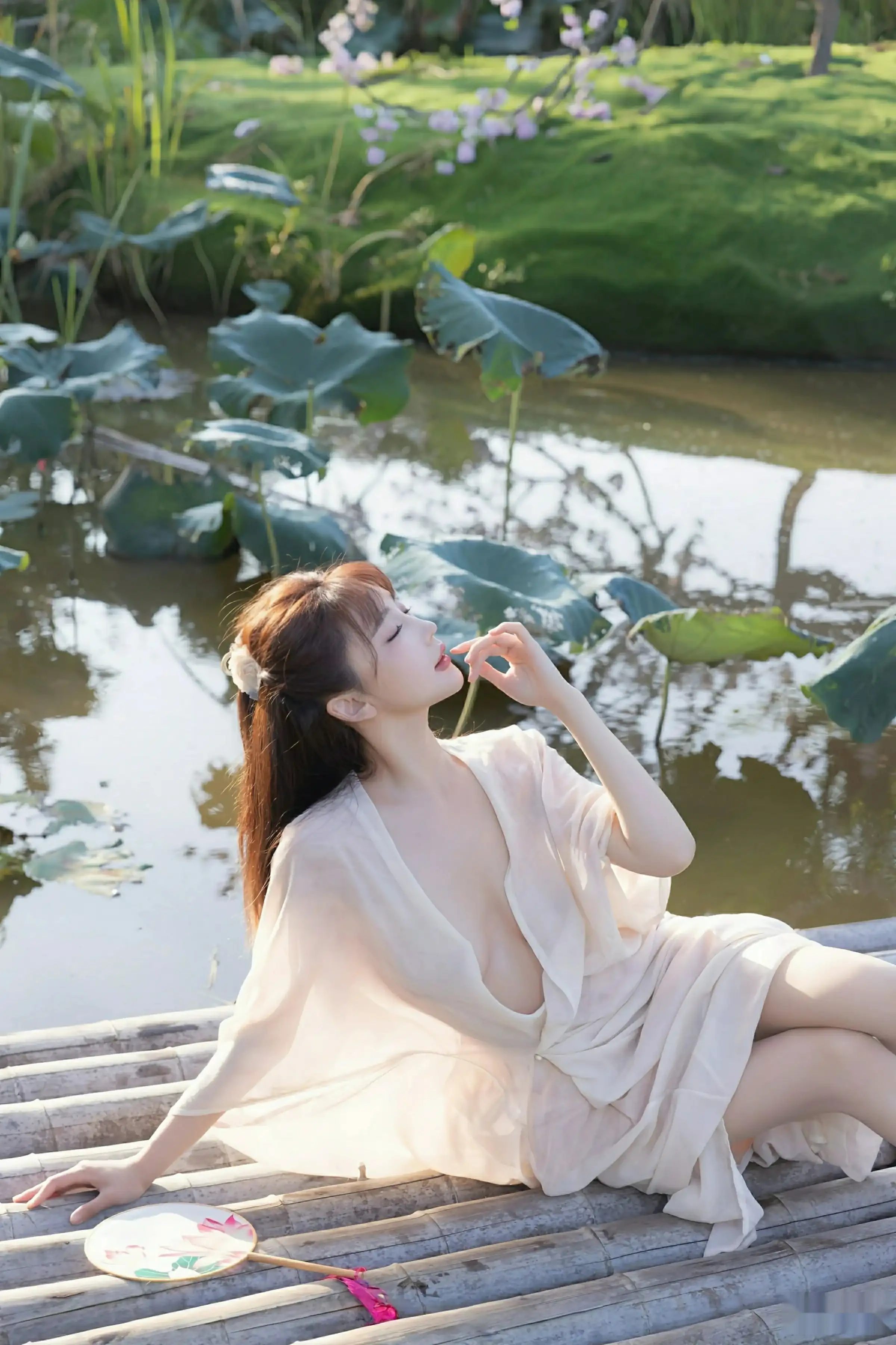 秀人集.com_[XiuRen秀人网]No.10630_模特陆萱萱户外性感浅色薄纱服饰配超薄肉丝秀柔美身姿诱惑写真76P