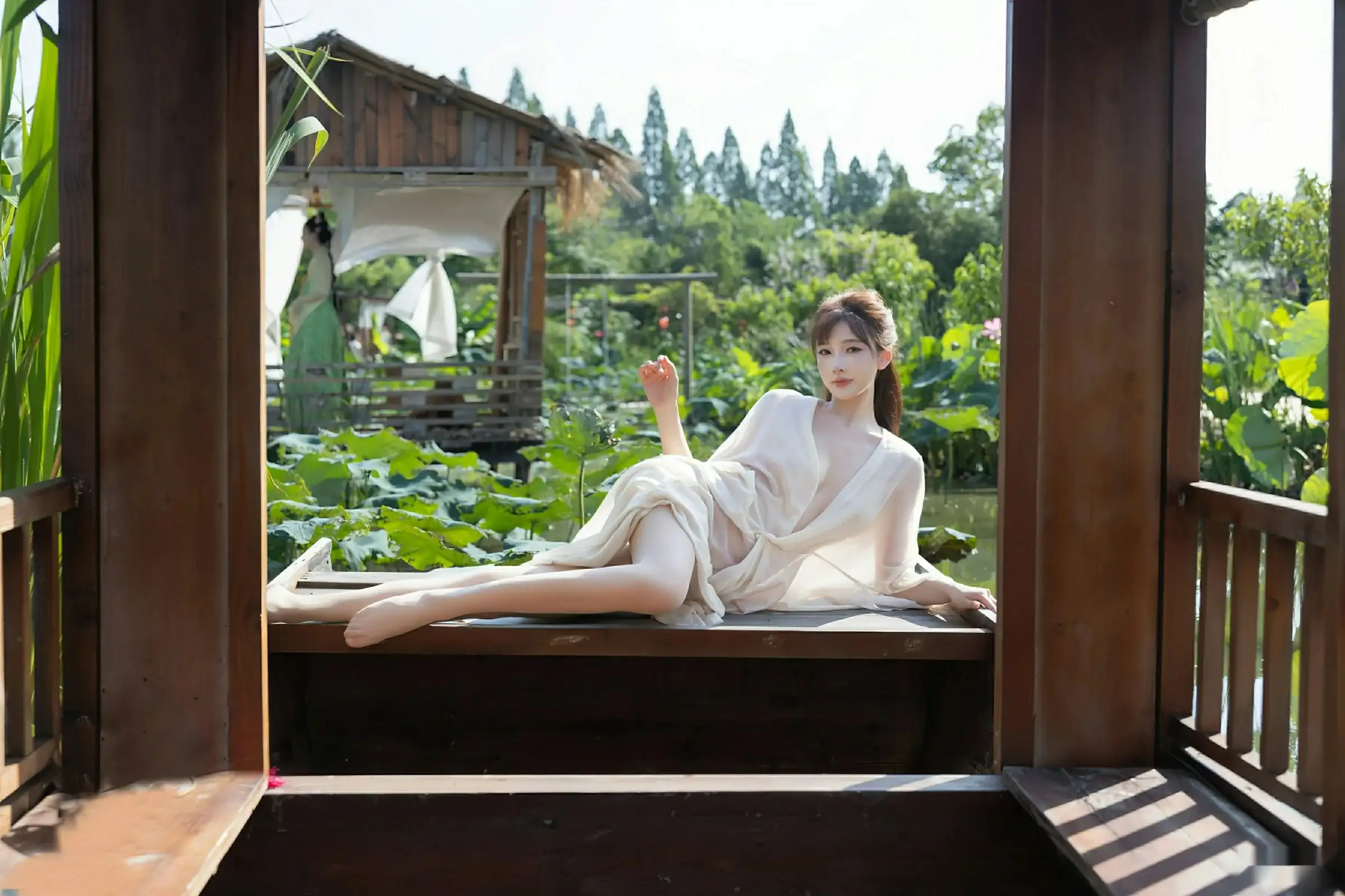 秀人集.com_[XiuRen秀人网]No.10630_模特陆萱萱户外性感浅色薄纱服饰配超薄肉丝秀柔美身姿诱惑写真76P