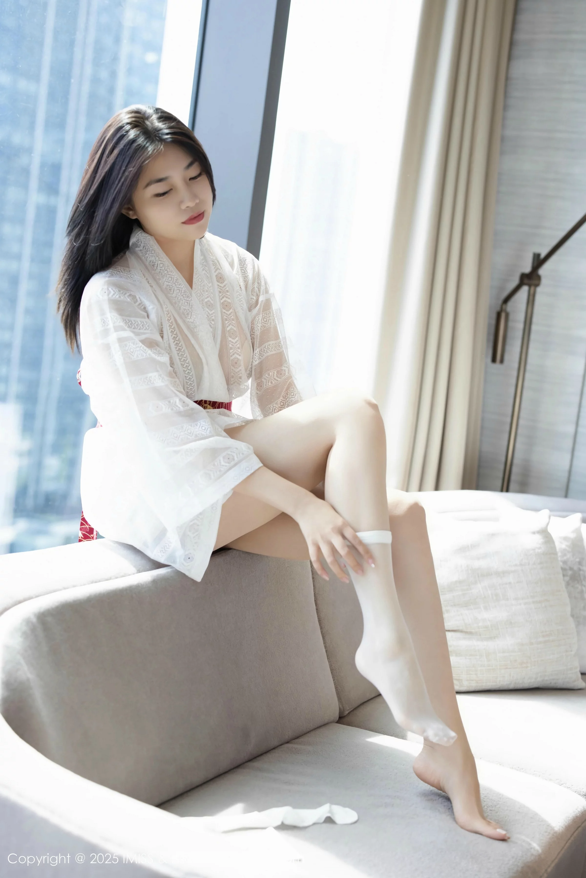 秀人集.com_[IMISS爱蜜社]Vol.798_女神许诺Sabrina性感轻透上衣配白色丝袜秀完美身材诱惑写真59P