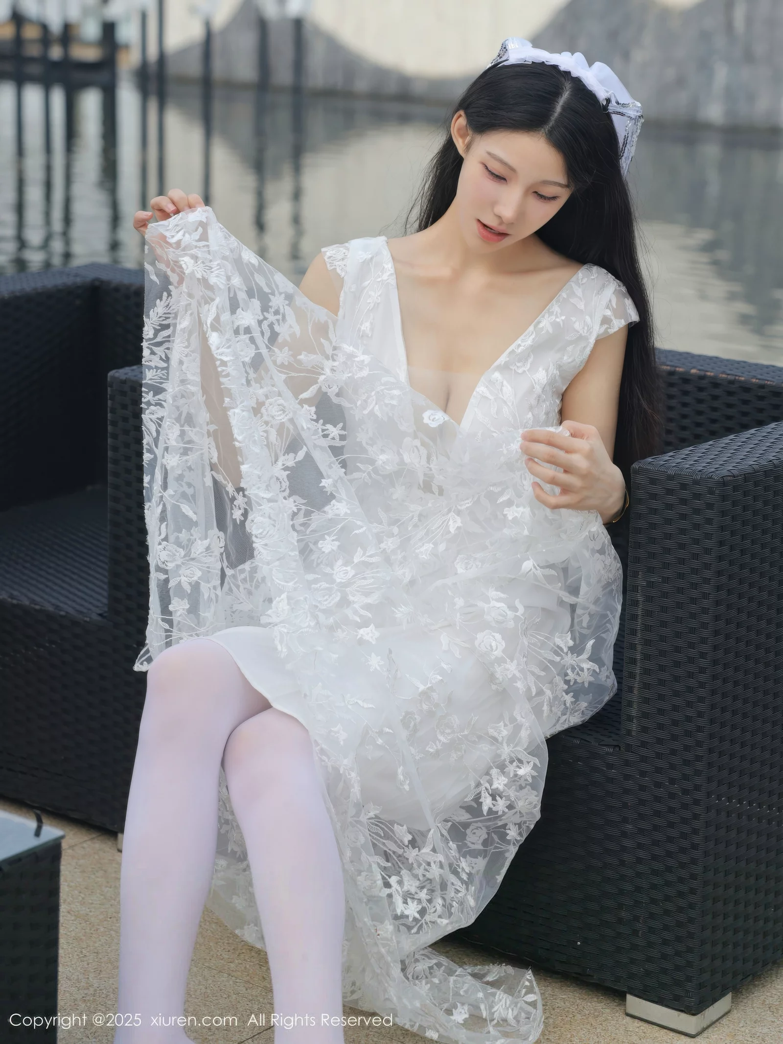 秀人集.com_[XiuRen秀人网]No.10661_模特梨霜儿性感低胸白色婚纱配白色丝袜秀丰腴身材完美诱惑写真82P