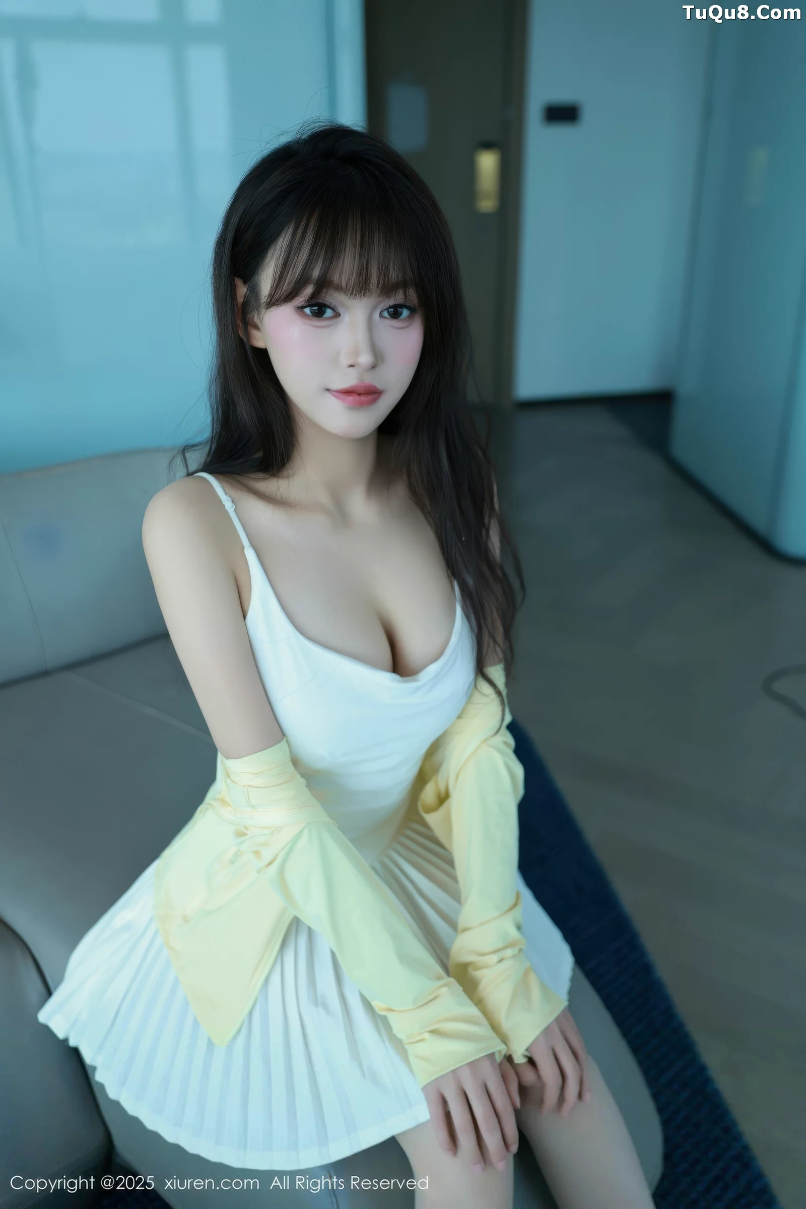 秀人集.com_[XiuRen秀人网]No.10702_模特糯咪性感白色低胸连衣短裙配白色丝袜秀完美身材诱惑写真82P