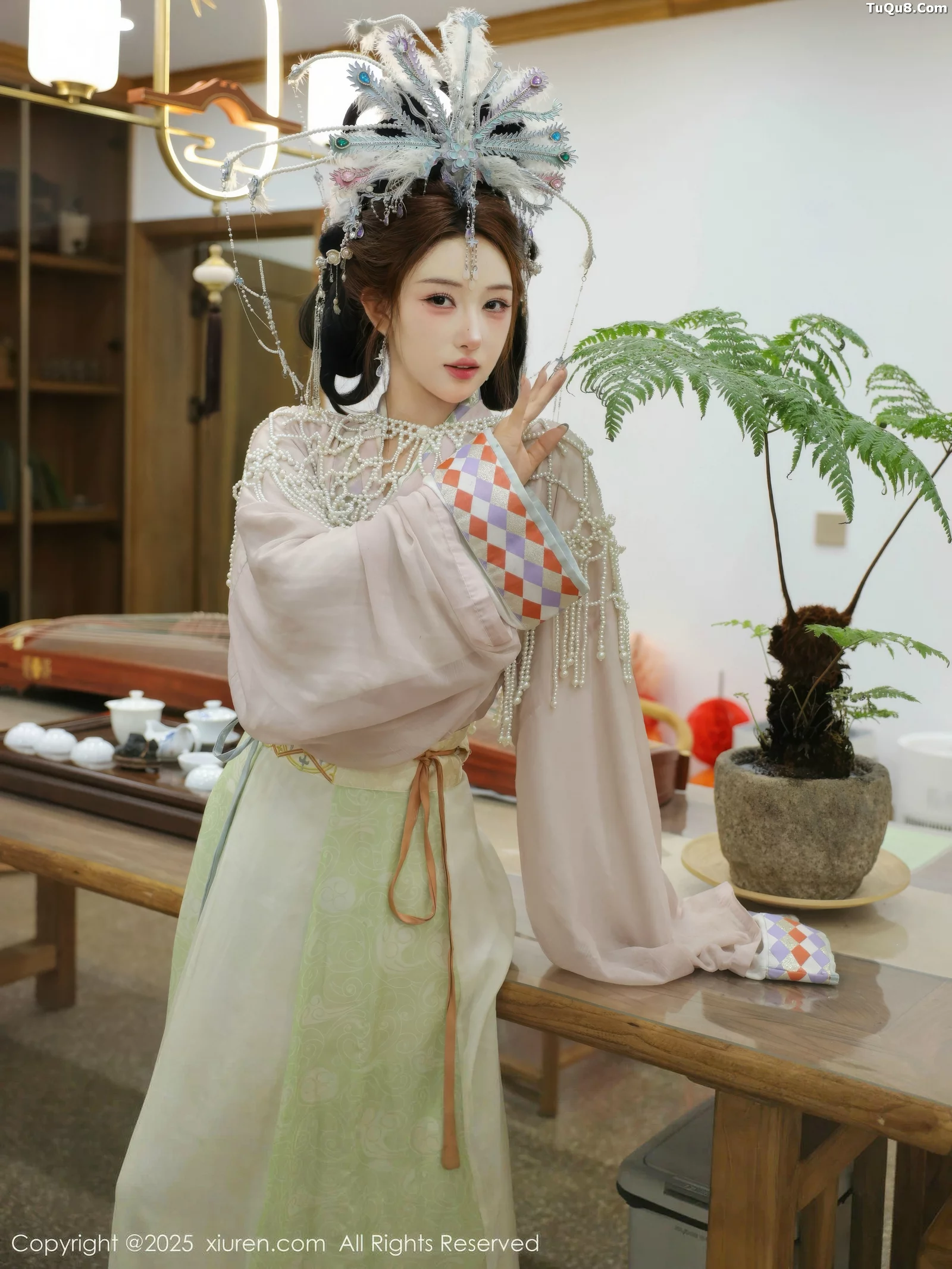 秀人集.com_[XiuRen秀人网]No.10736_模特金允希Yuki性感浅色古装薄纱服饰秀丰腴身材迷人诱惑写真80P