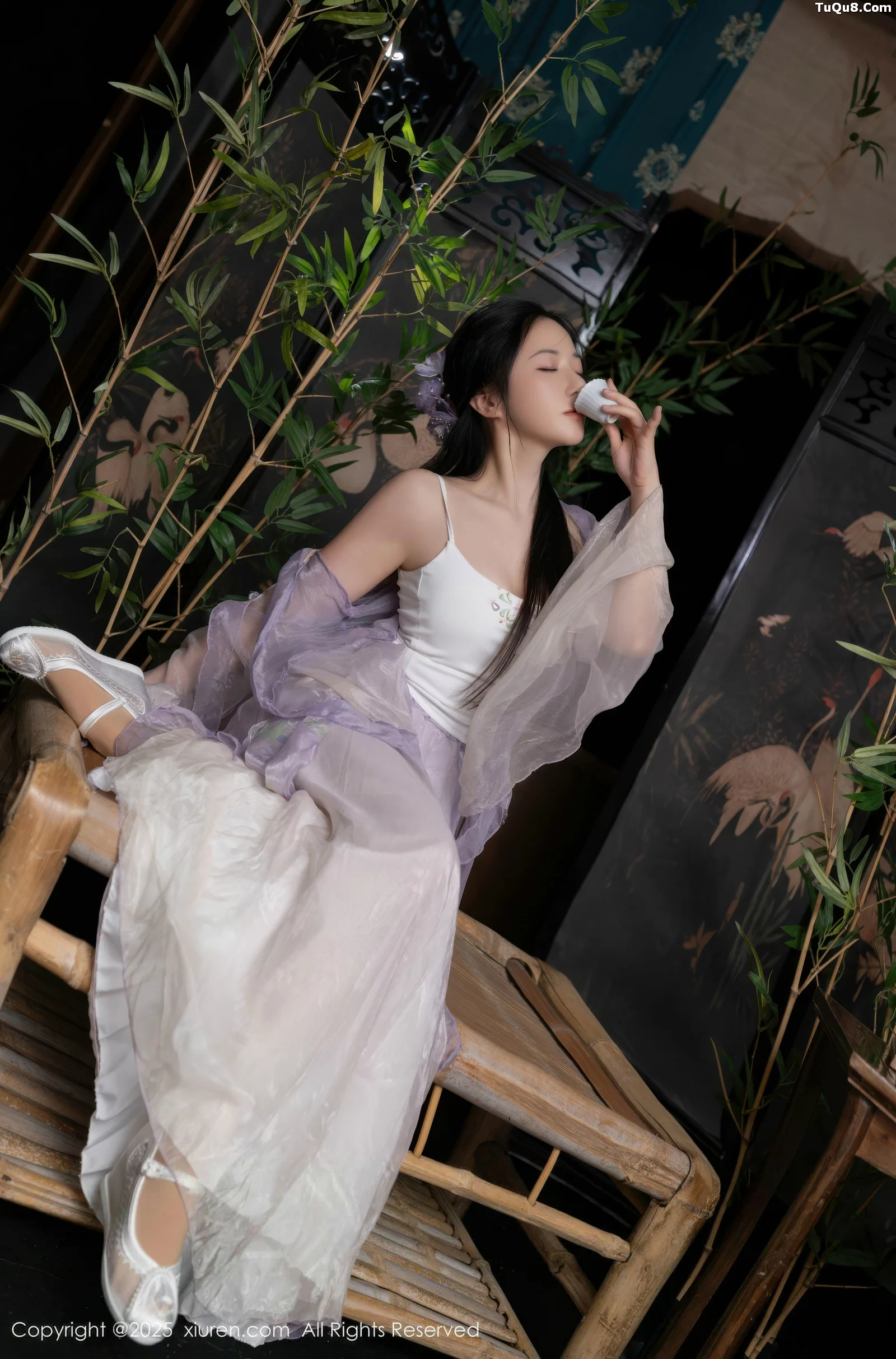 秀人集.com_[XiuRen秀人网]No.10737_模特鱼子酱Fish性感紫色连衣裙配白色丝袜秀曼妙身姿诱惑写真74P