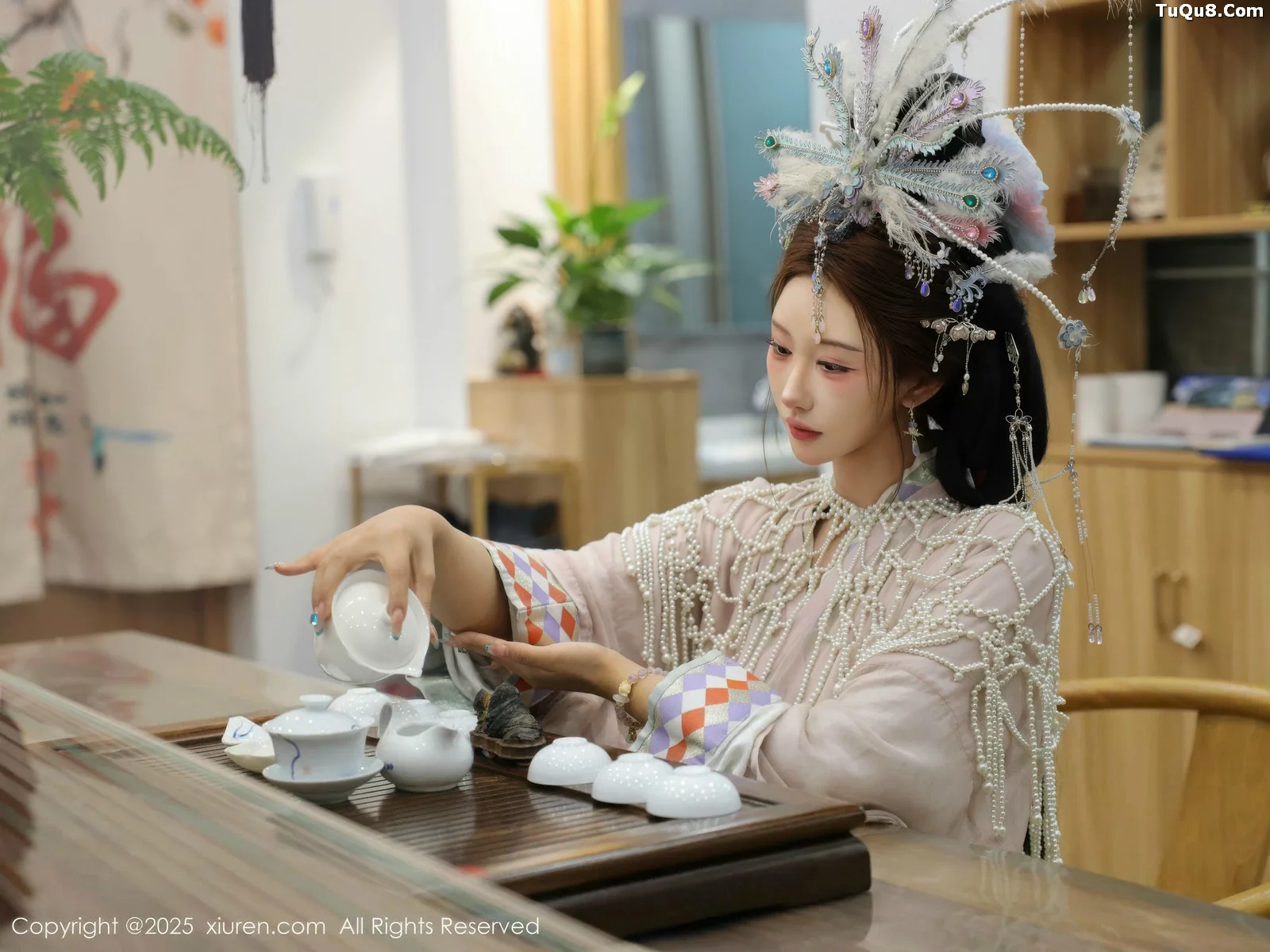 秀人集.com_[XiuRen秀人网]No.10736_模特金允希Yuki性感浅色古装薄纱服饰秀丰腴身材迷人诱惑写真80P