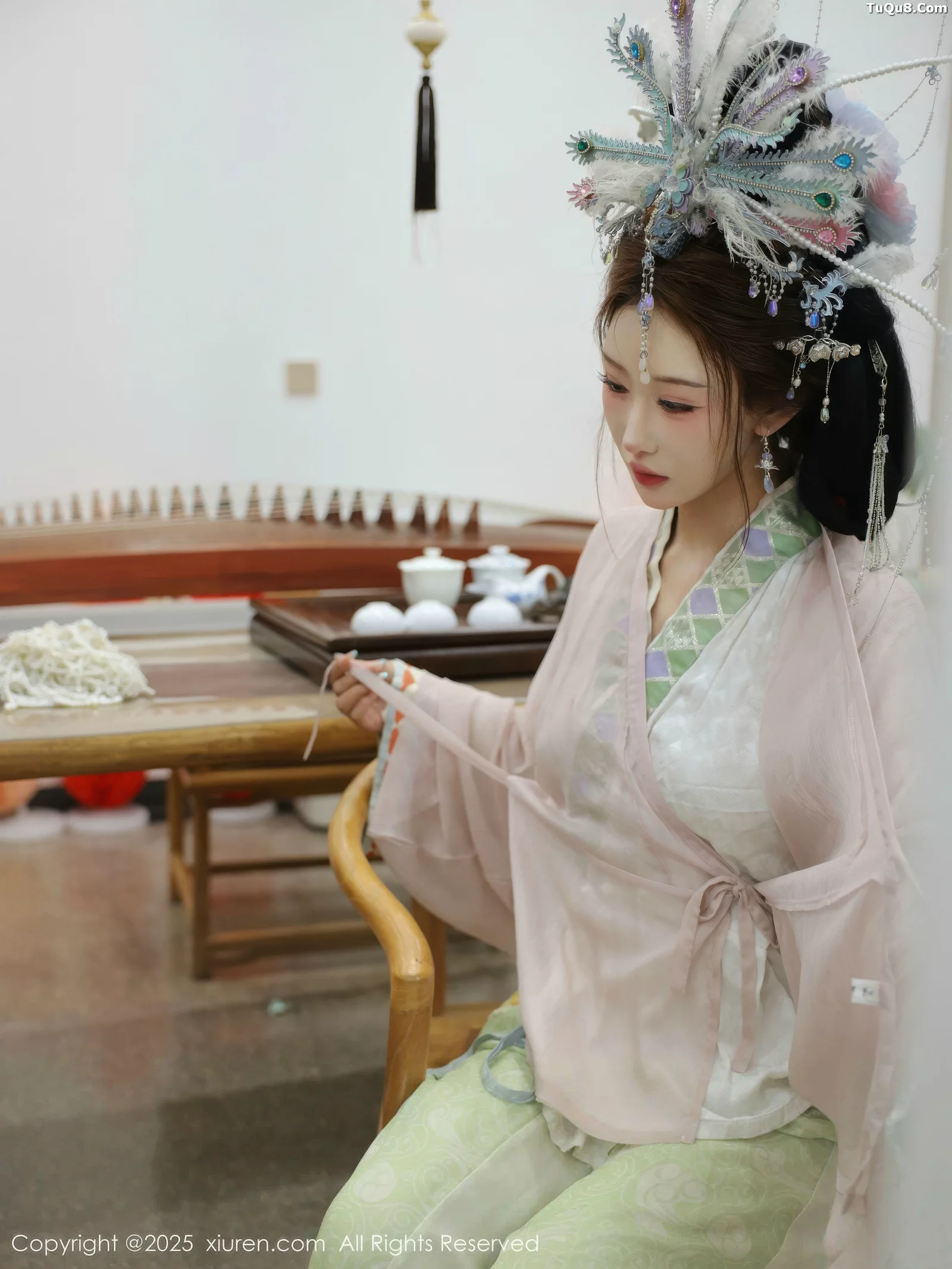 秀人集.com_[XiuRen秀人网]No.10736_模特金允希Yuki性感浅色古装薄纱服饰秀丰腴身材迷人诱惑写真80P