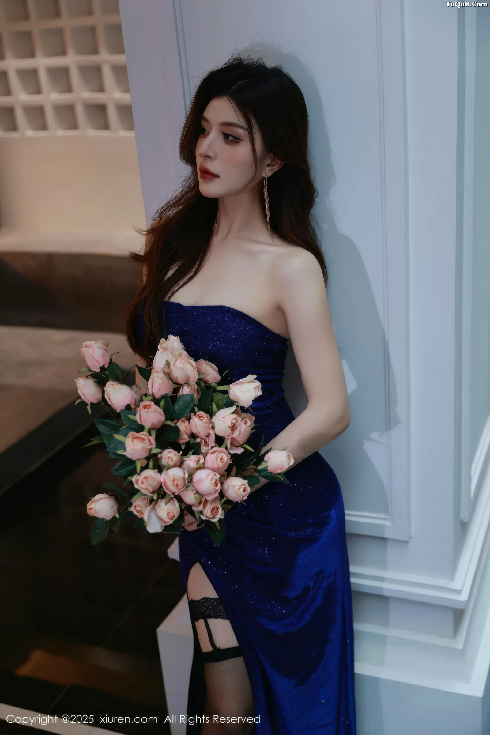 秀人集.com_[XiuRen秀人网]No.10740_模特阿依莎性感蓝色连衣裙露蓝色内衣配黑丝袜秀曼妙身材诱惑写真71P