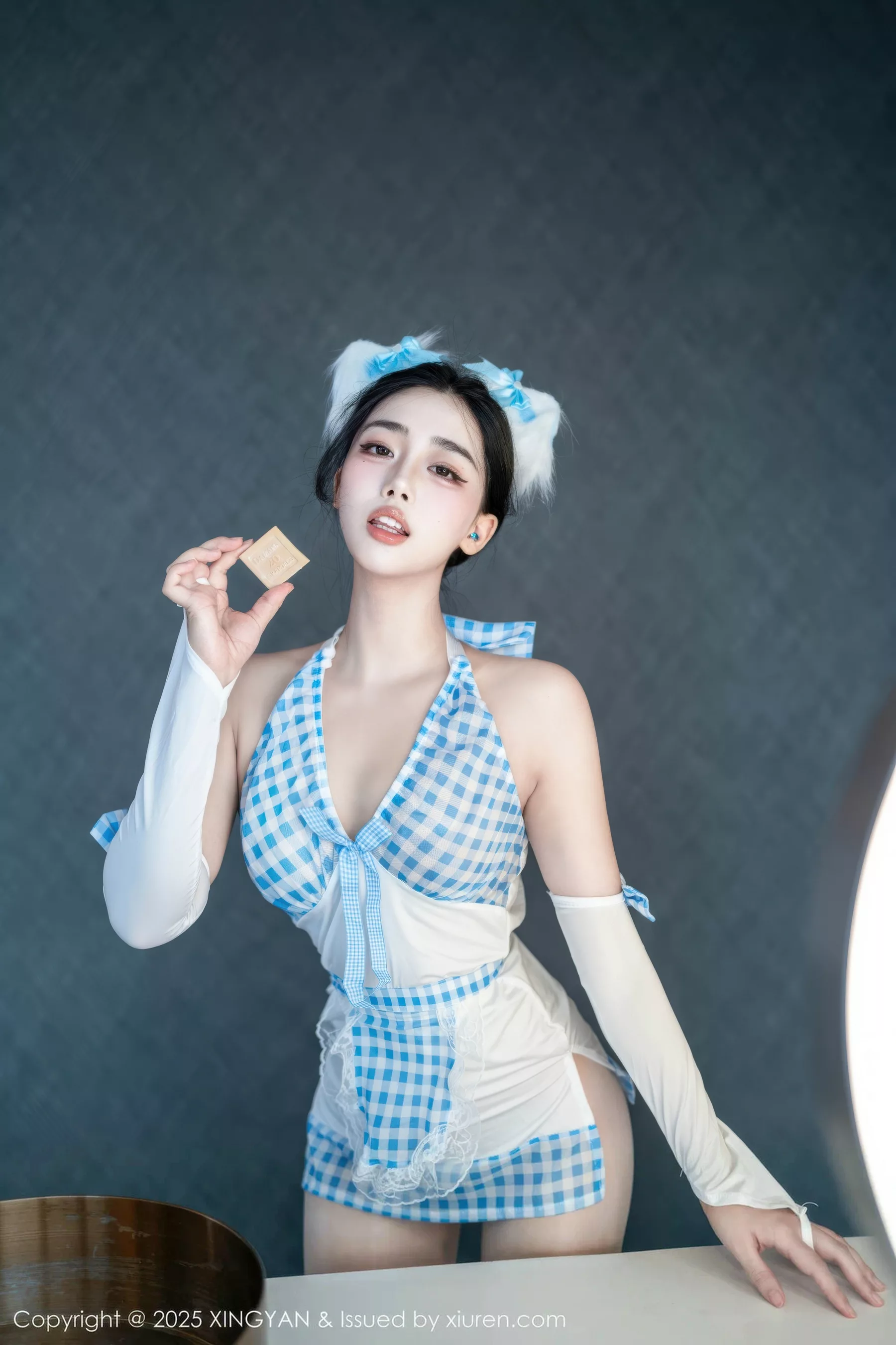 秀人集.com_[XINGYAN星颜社]VOL.399_模特阮福福性感蓝色格子裙配开档白丝秀曼妙身姿诱惑写真66P