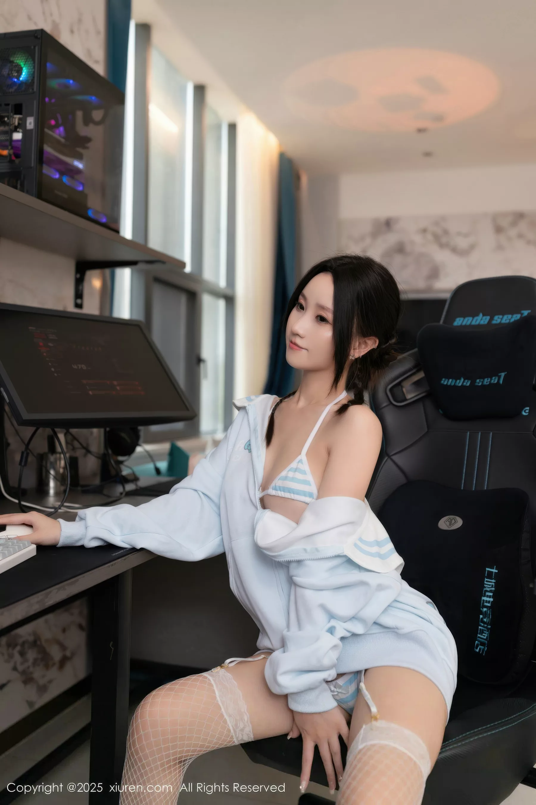 秀人集.com_[XiuRen秀人网]No.10778_模特杏子Yada性感蓝色三点式内衣配白丝网袜秀曼妙身姿诱惑写真72P