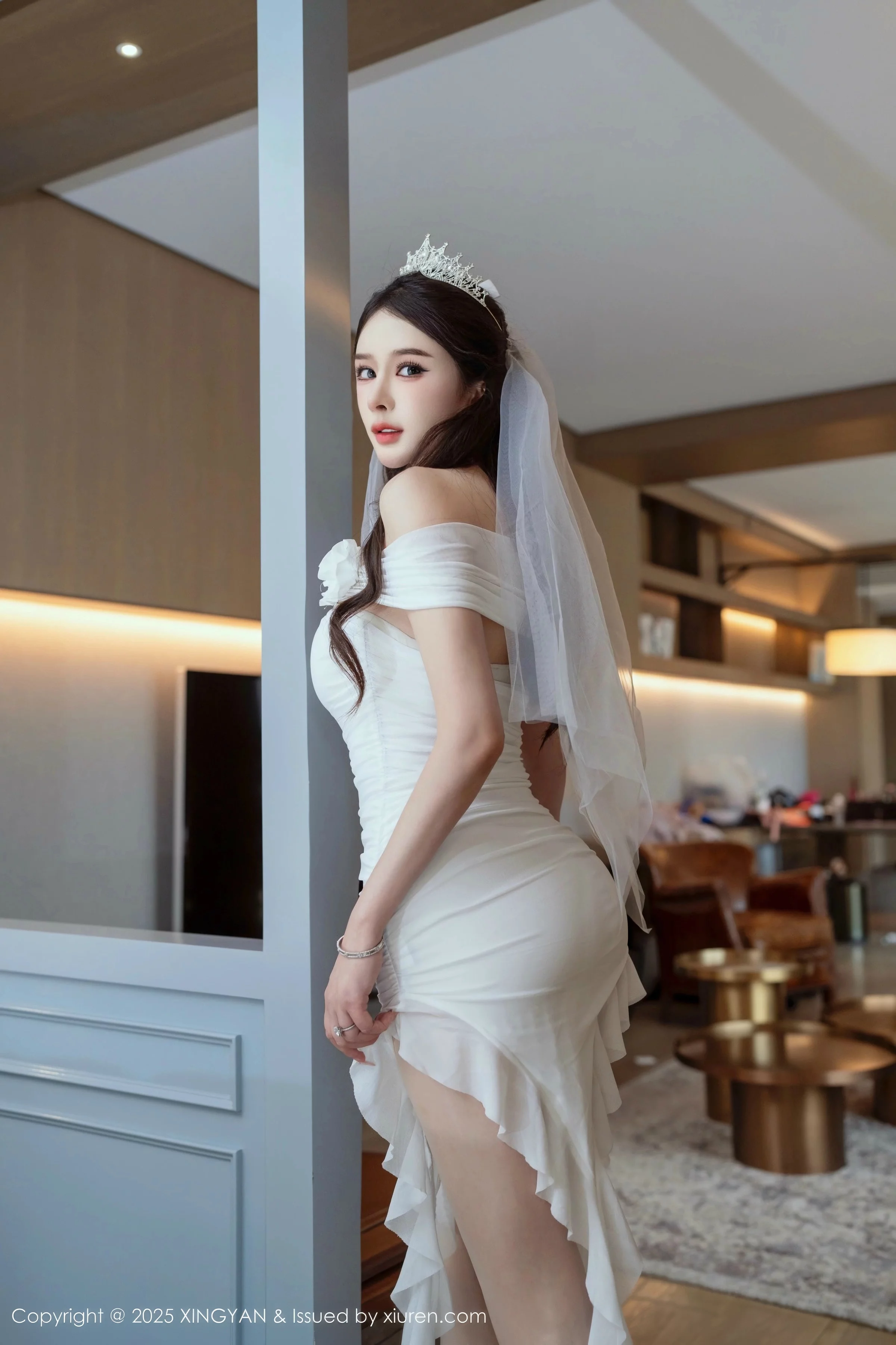 秀人集.com_[XINGYAN星颜社]VOL.388_女神李丽莎私房合集性感白色薄透婚纱服饰秀惹火身材诱惑写真61P