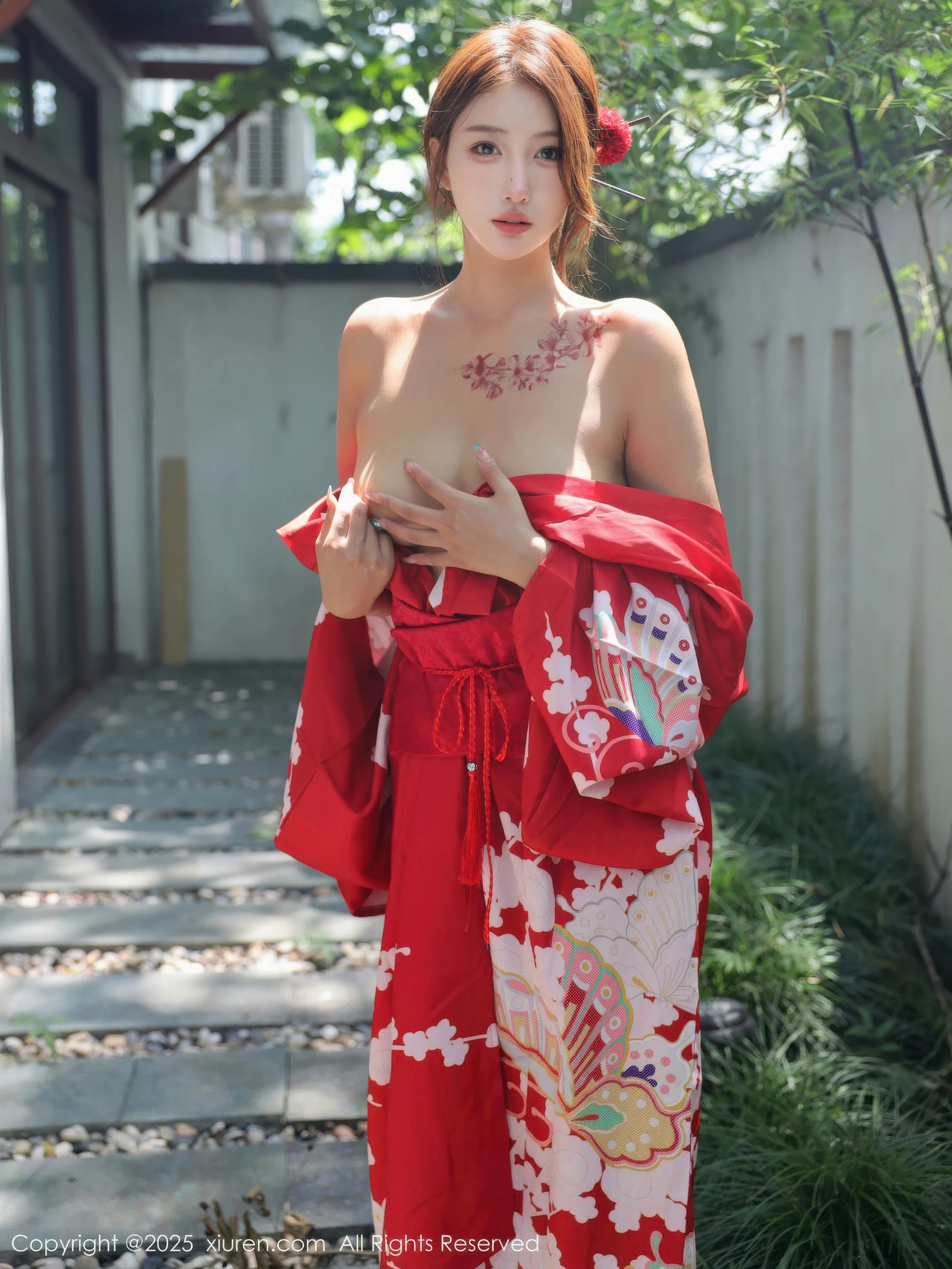 秀人集.com_[XiuRen秀人网]No.10683_模特金允希Yuki户外性感红色和服半脱秀完美身材惹火诱惑写真80P