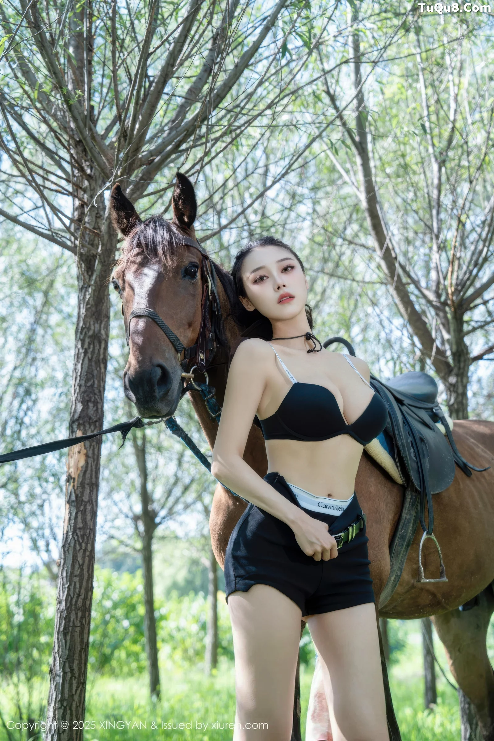 秀人集.com_[XINGYAN星颜社]VOL.391_模特清妙户外性感蓝色衬衫配黑色短裤秀曼妙身姿诱惑写真76P