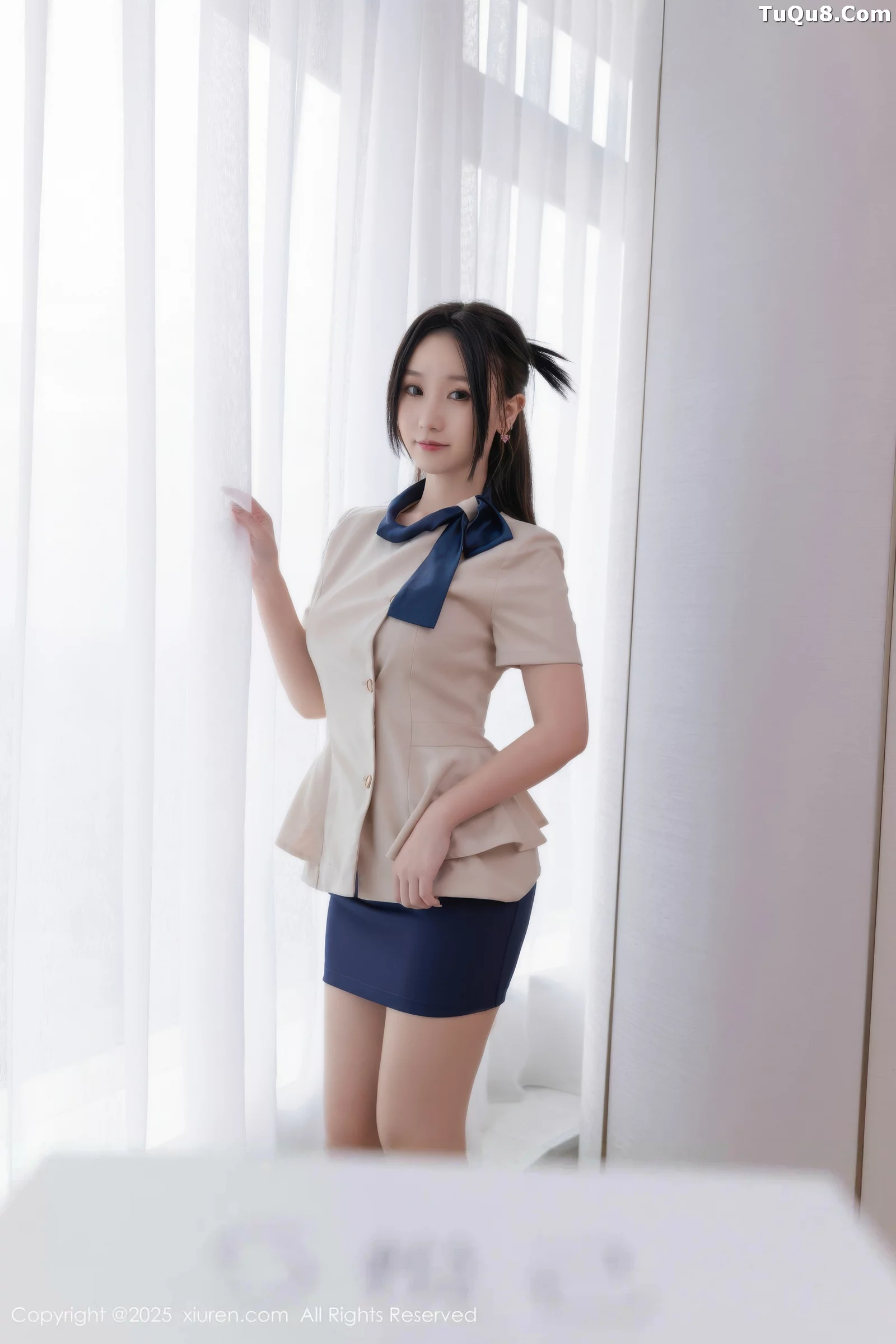 秀人集.com_[XiuRen秀人网]No.10697_模特杏子Yada性感OL服饰配超薄肉丝秀曼妙身姿撩人诱惑写真83P