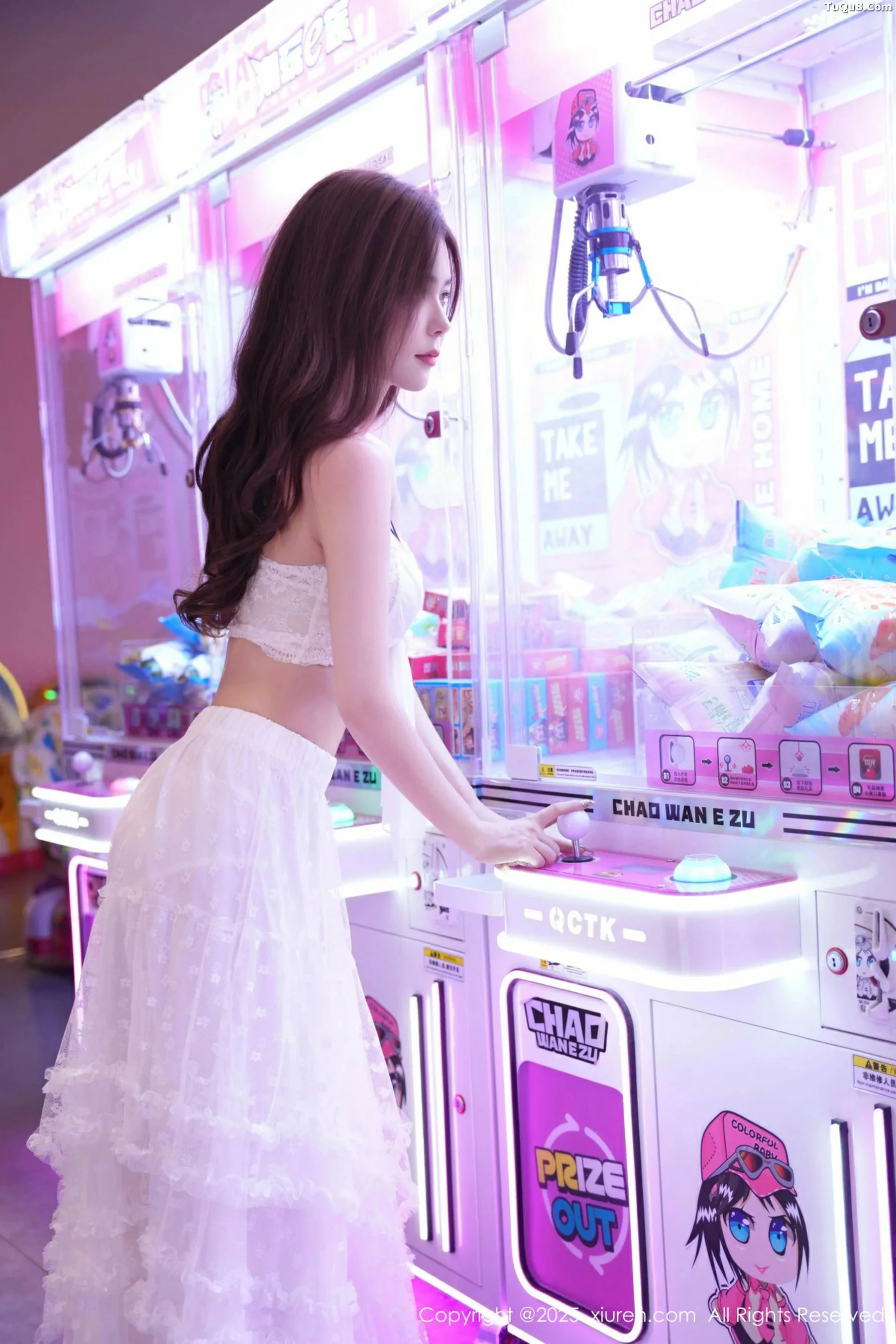 秀人集.com_[XiuRen秀人网]No.10791_模特拍黄瓜girl性感白色连衣裙露白色内衣秀曼妙身材诱惑写真74P