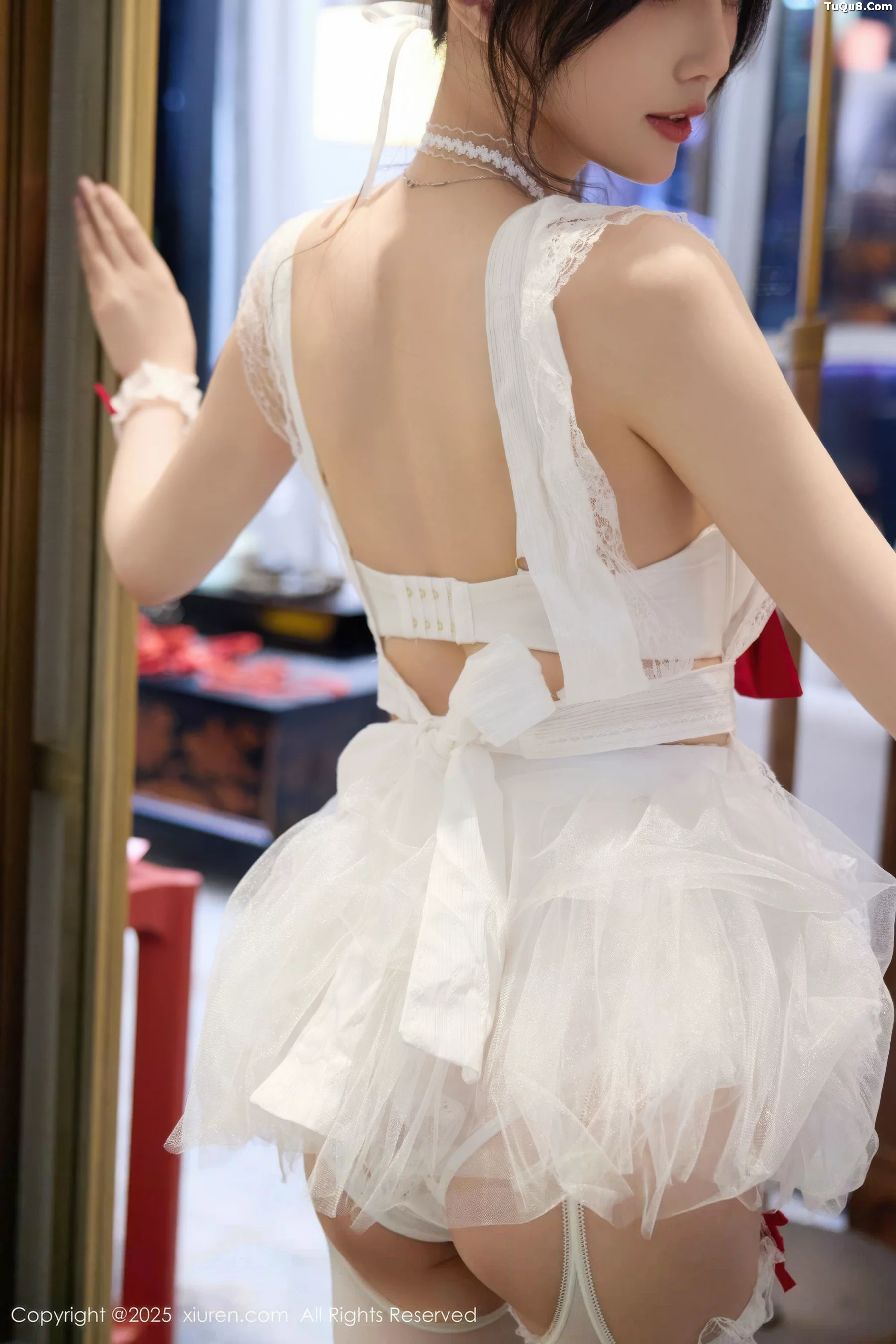 秀人集.com_[XiuRen秀人网]No.10827_模特玥儿玥er性感萝莉女仆装配白丝吊袜秀完美身材迷人诱惑写真64P