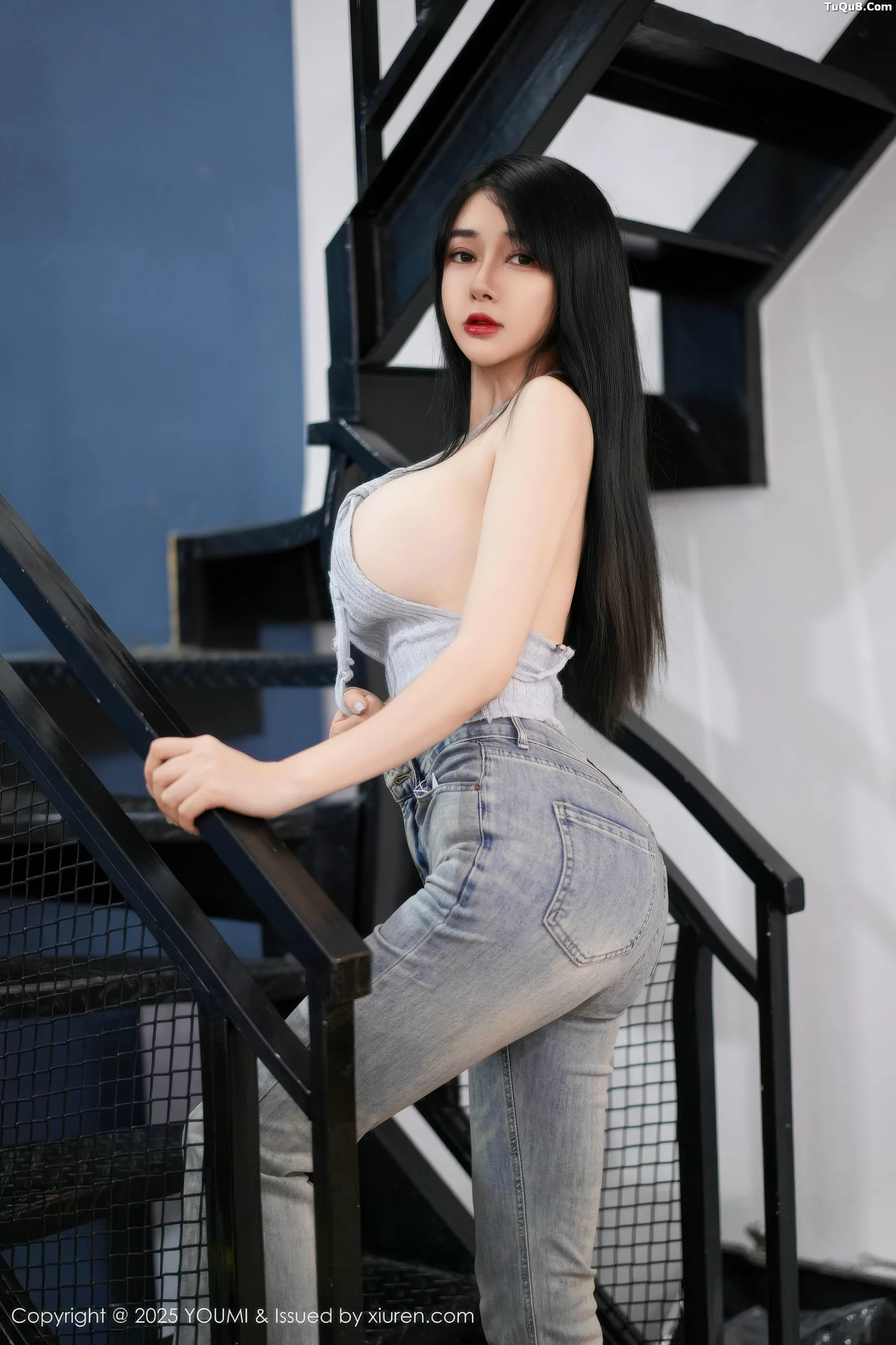 秀人集.com_[YouMi尤蜜荟]Vol.1171_模特凯竹Quinn性感灰色露背吊带配超薄黑丝秀丰腴身材诱惑写真67P