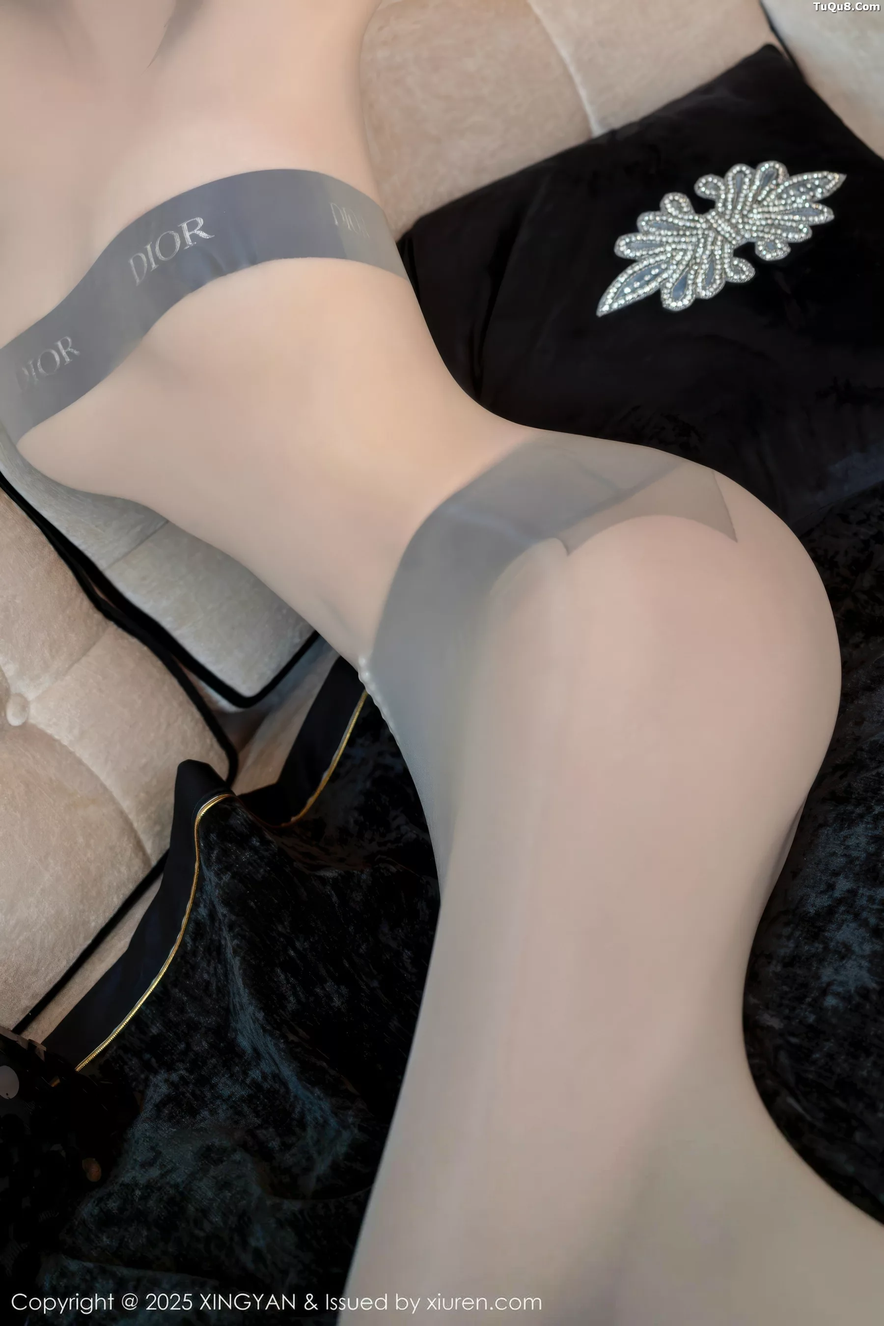 秀人集.com_[XINGYAN星颜社]VOL.423_模特李丽莎性感玫红色瑜伽服饰露超薄黑丝秀曼妙身姿诱惑写真68P