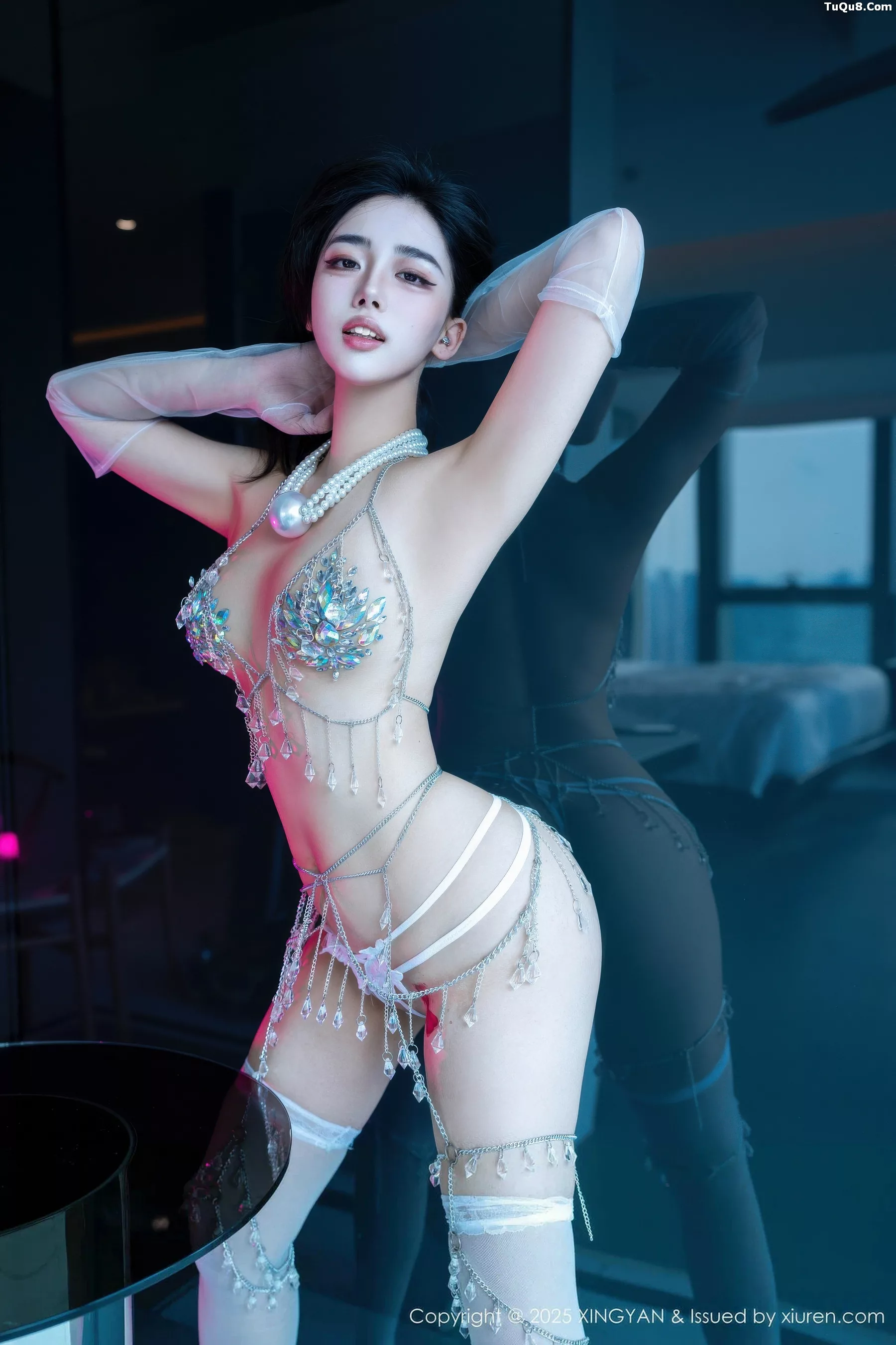 秀人集.com_[XINGYAN星颜社]VOL.415_模特阮福福性感白色珍珠内衣配白色丝袜秀惹火身材诱惑写真66P