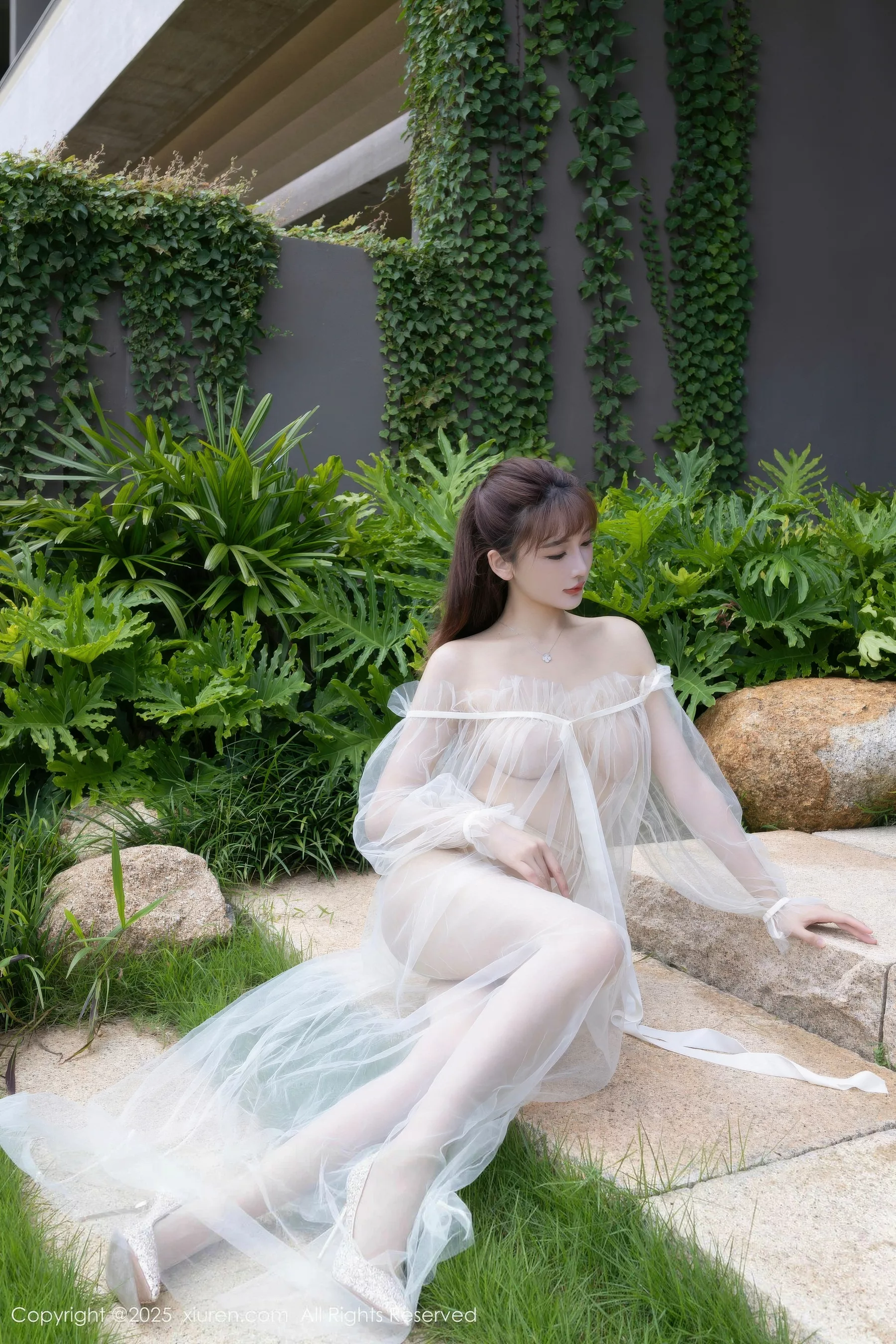 秀人集.com_[XiuRen秀人网]No.10903_模特陆萱萱性感轻透白色薄纱配超薄肉丝秀柔美身姿惹火诱惑写真70P