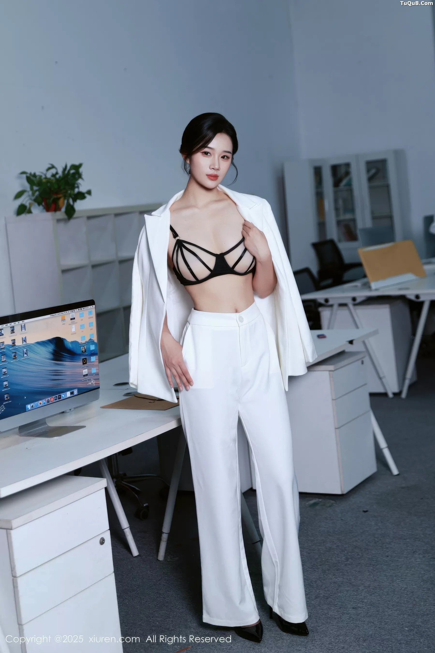 秀人集.com_[XiuRen秀人网]No.10908_模特南乔性感白色西装露黑色内衣配开档黑丝秀完美身材诱惑写真72P