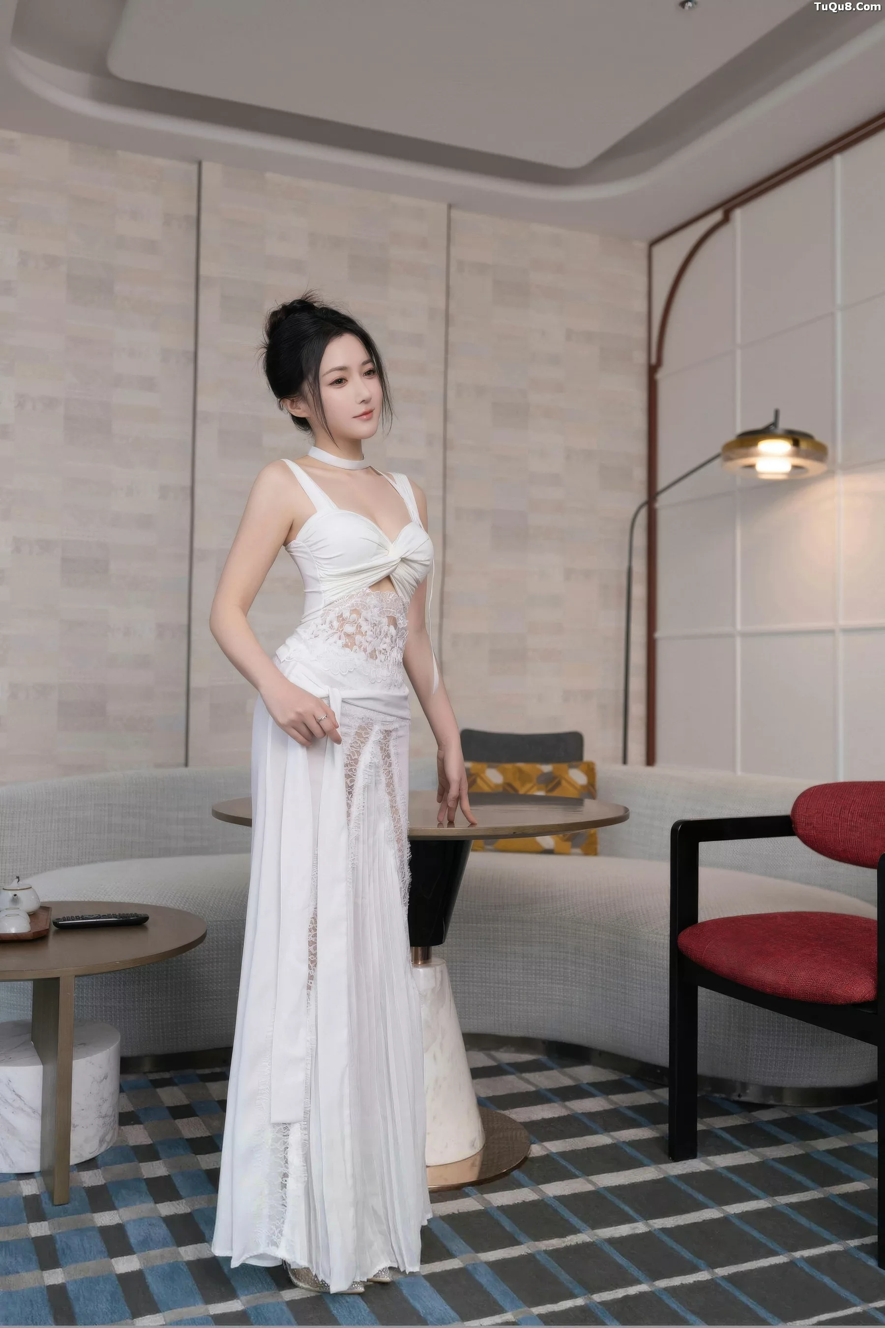 秀人集.com_[XiuRen秀人网]No.10911_模特鱼子酱Fish性感白色长裙配超薄无内肉丝秀曼妙身姿诱惑写真76P