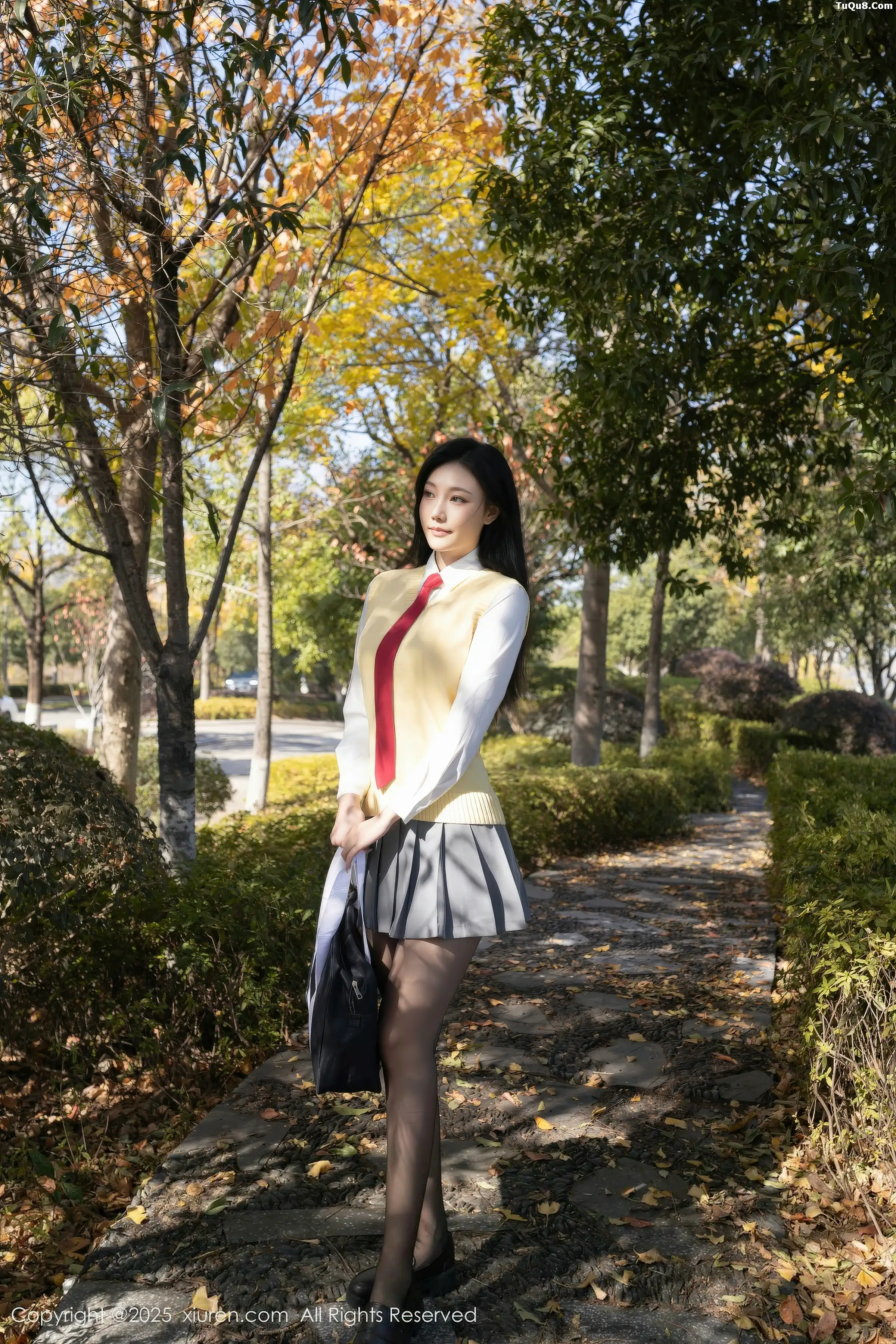 秀人集.com_[XiuRen秀人网]No.11087_模特安然anran性感学生装扮百褶短裙配开档黑丝秀美腿诱惑写真77P