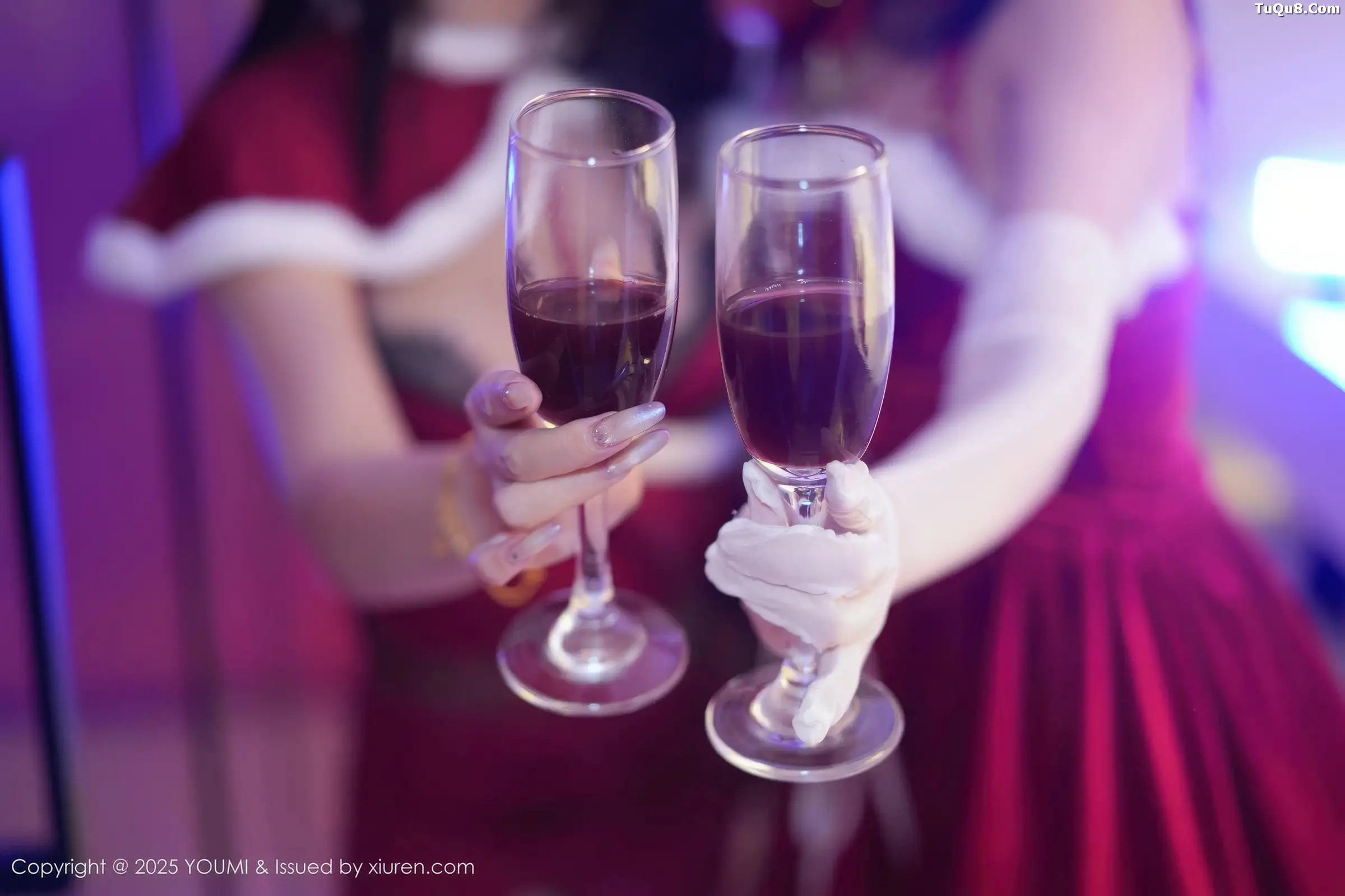 秀人集.com_[YouMi尤蜜荟]Vol.1192_模特合集双胞胎美女Twins-桃之夭夭性感圣诞女郎服饰撩人诱惑写真77P